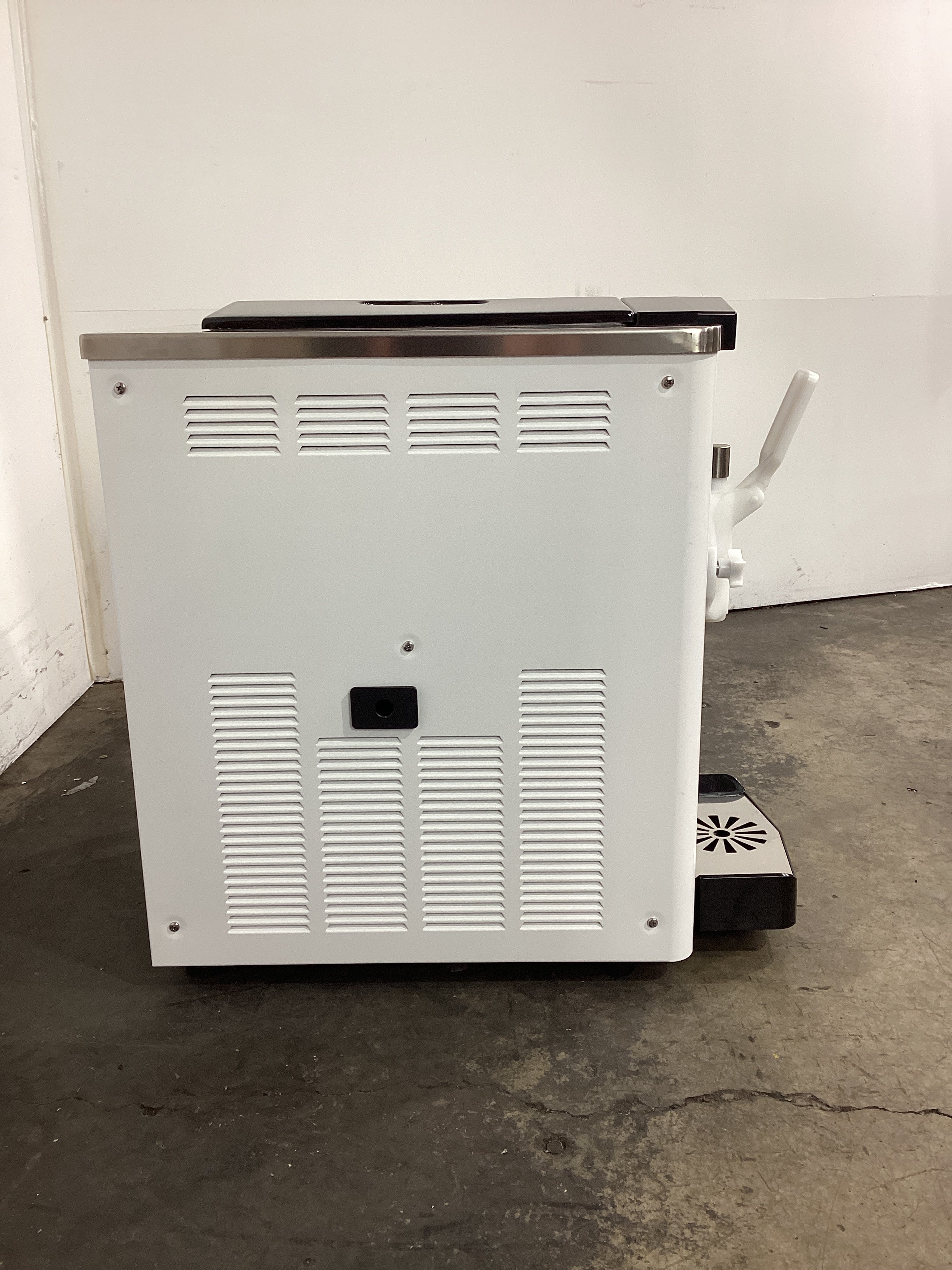 SPM Karma Soft Serve Machine - 854263