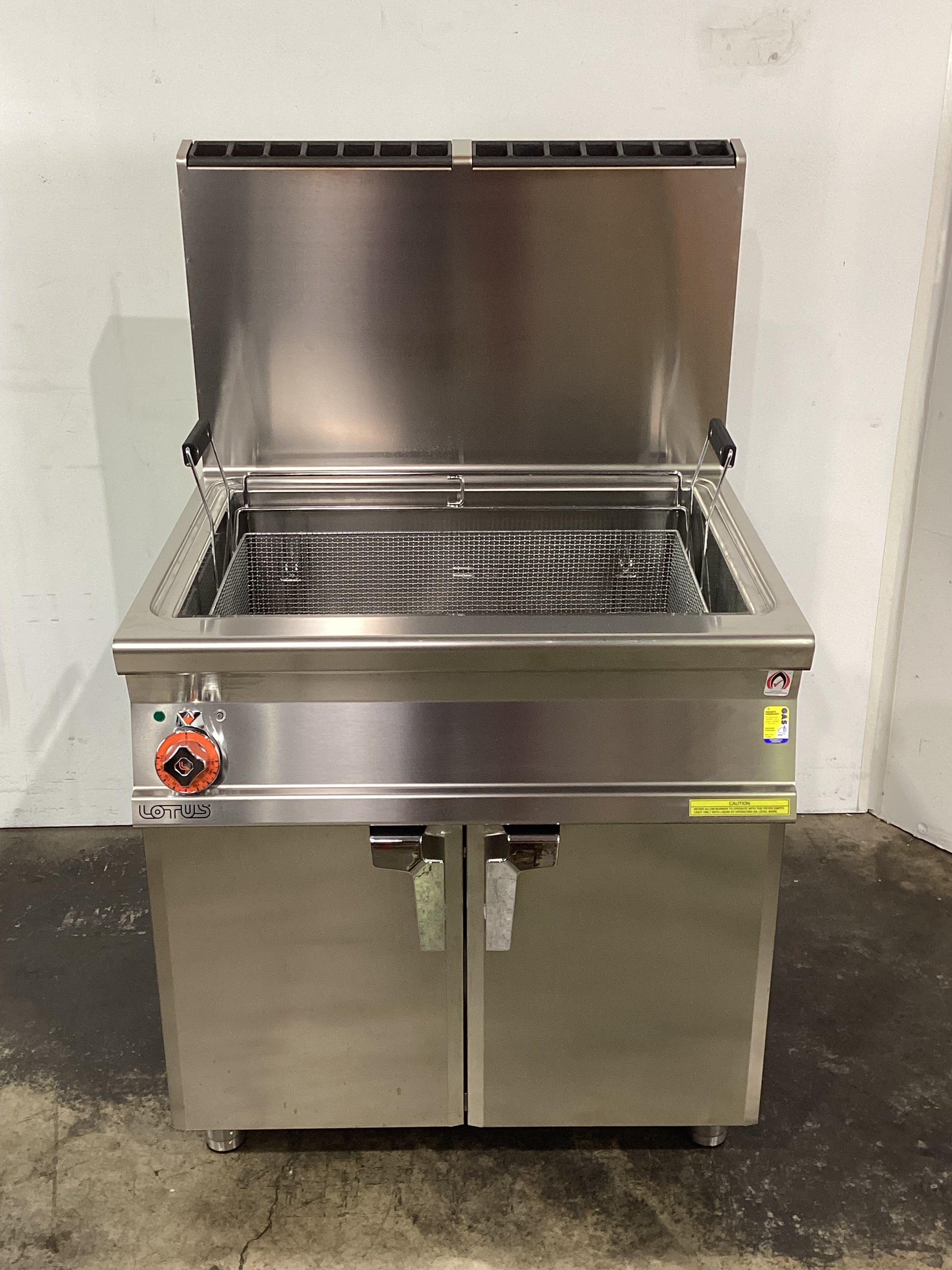 Lotus F45-78G Gas Donut Fryer - 854301
