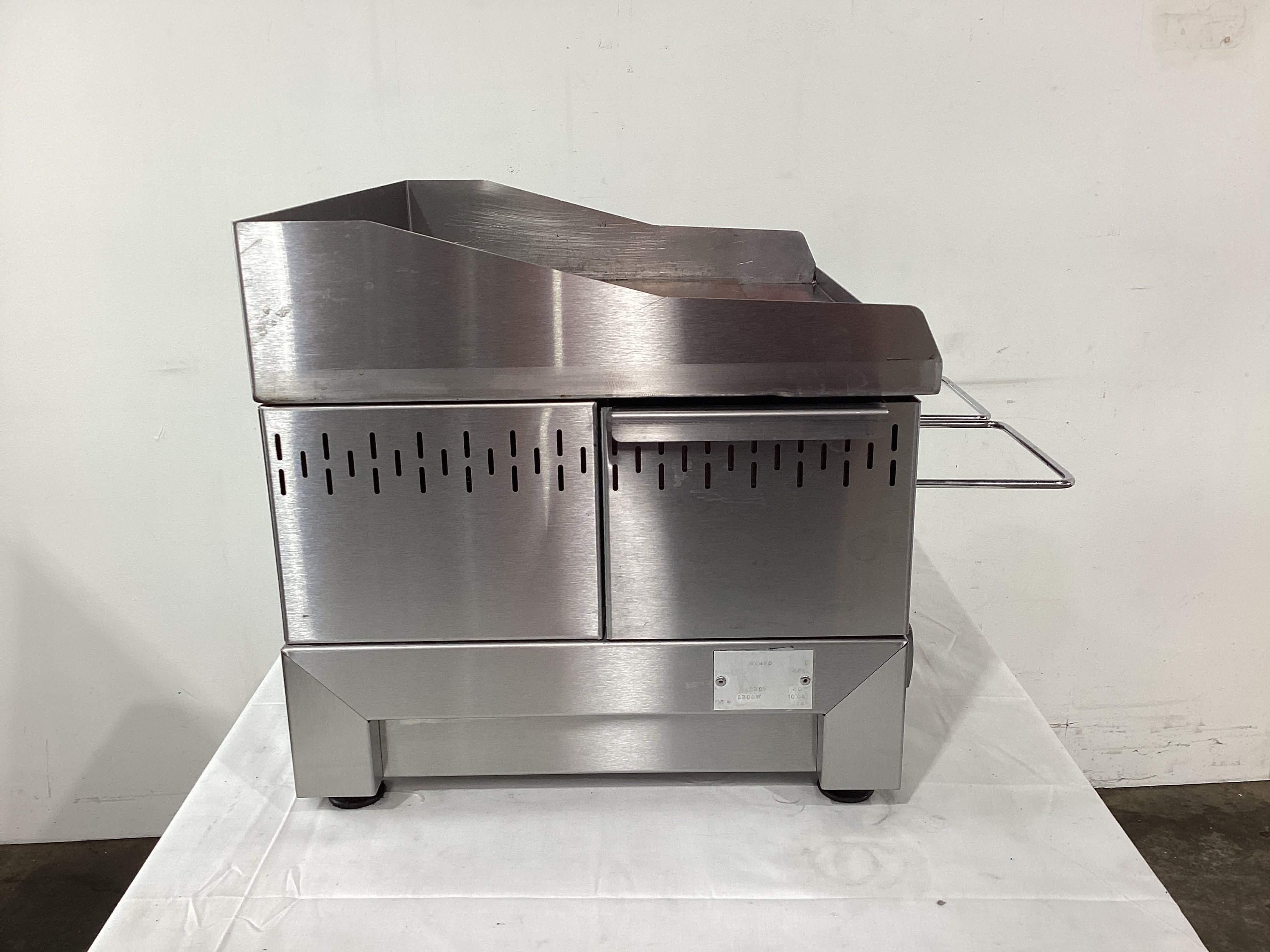 Roband GT480 Griddle Toaster - 854529