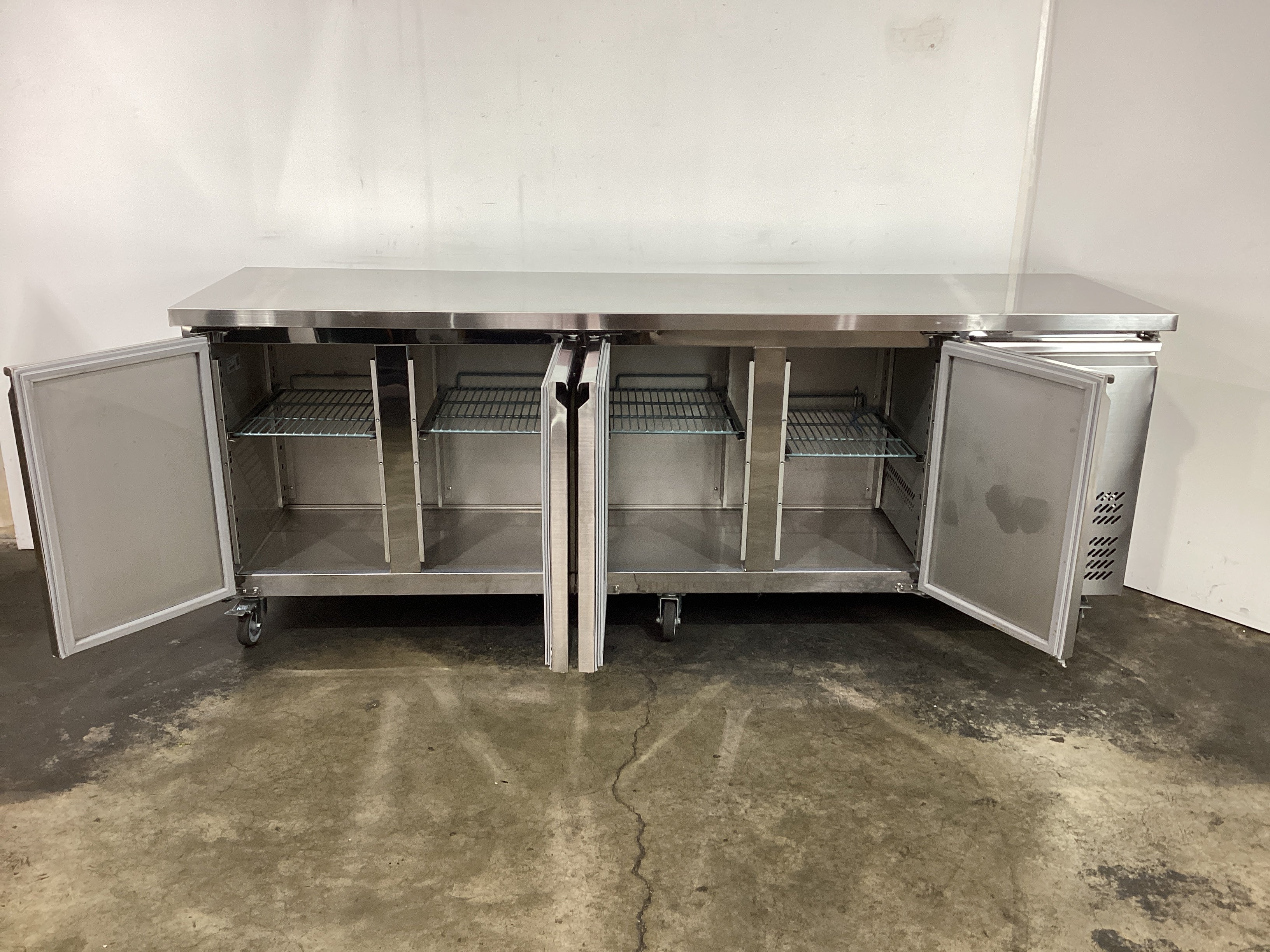 FED-X XUB6C22S4V Undercounter Freezer - 855324