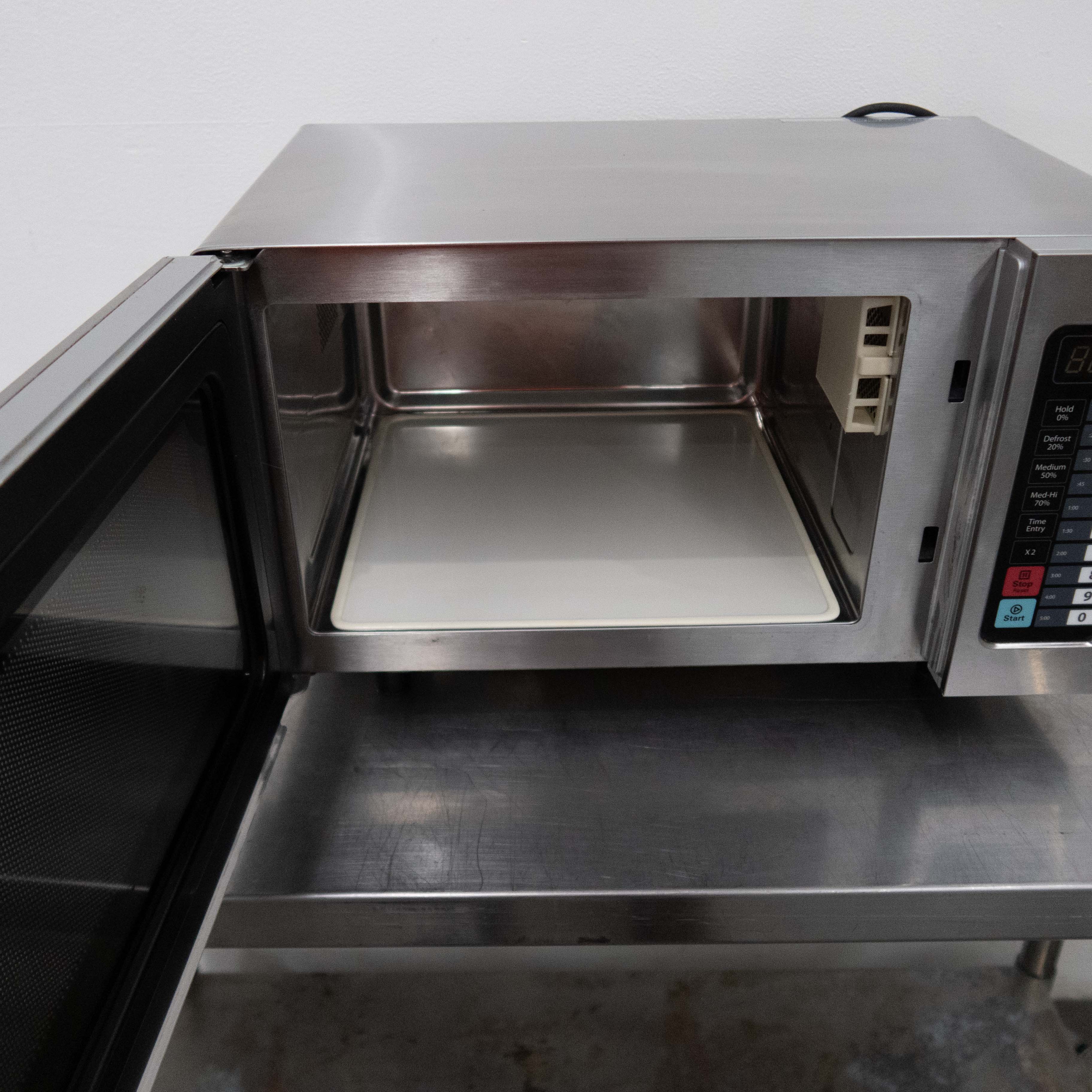 Benchstar MD-1000L Microwave - 858127