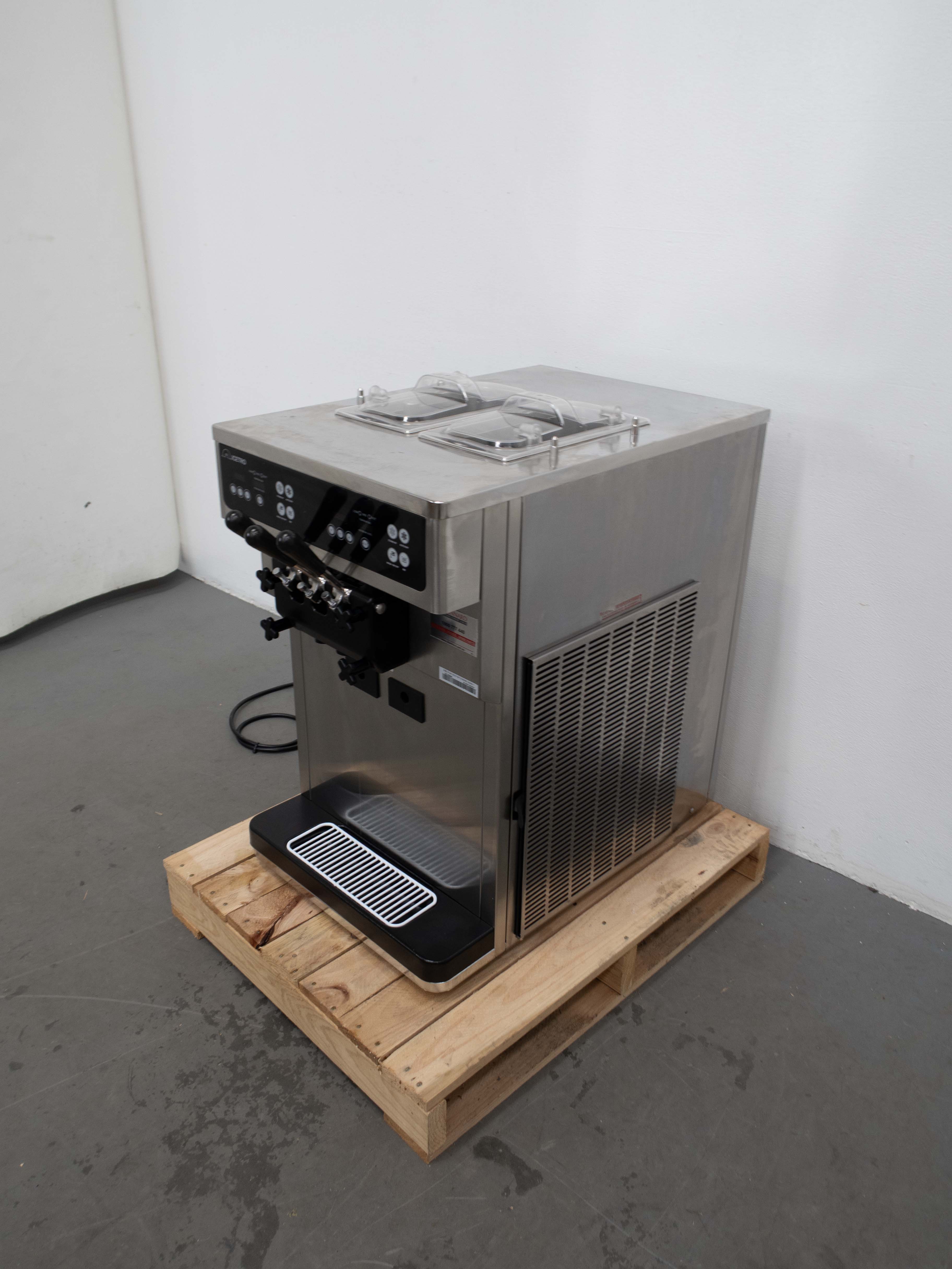 Icetro ISI-163TT Countertop Soft Serve Machine - 859049