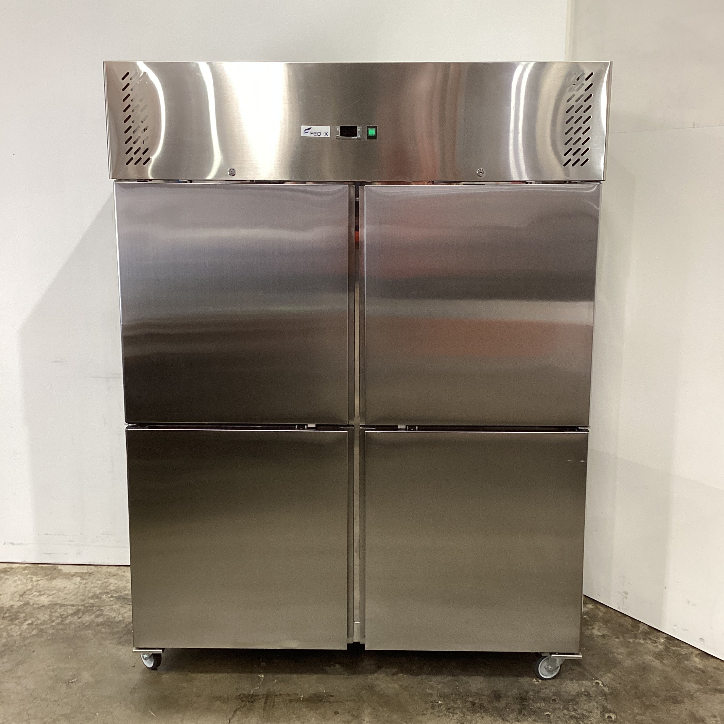 FED-X XURC1410S2V Upright Fridge - 859152