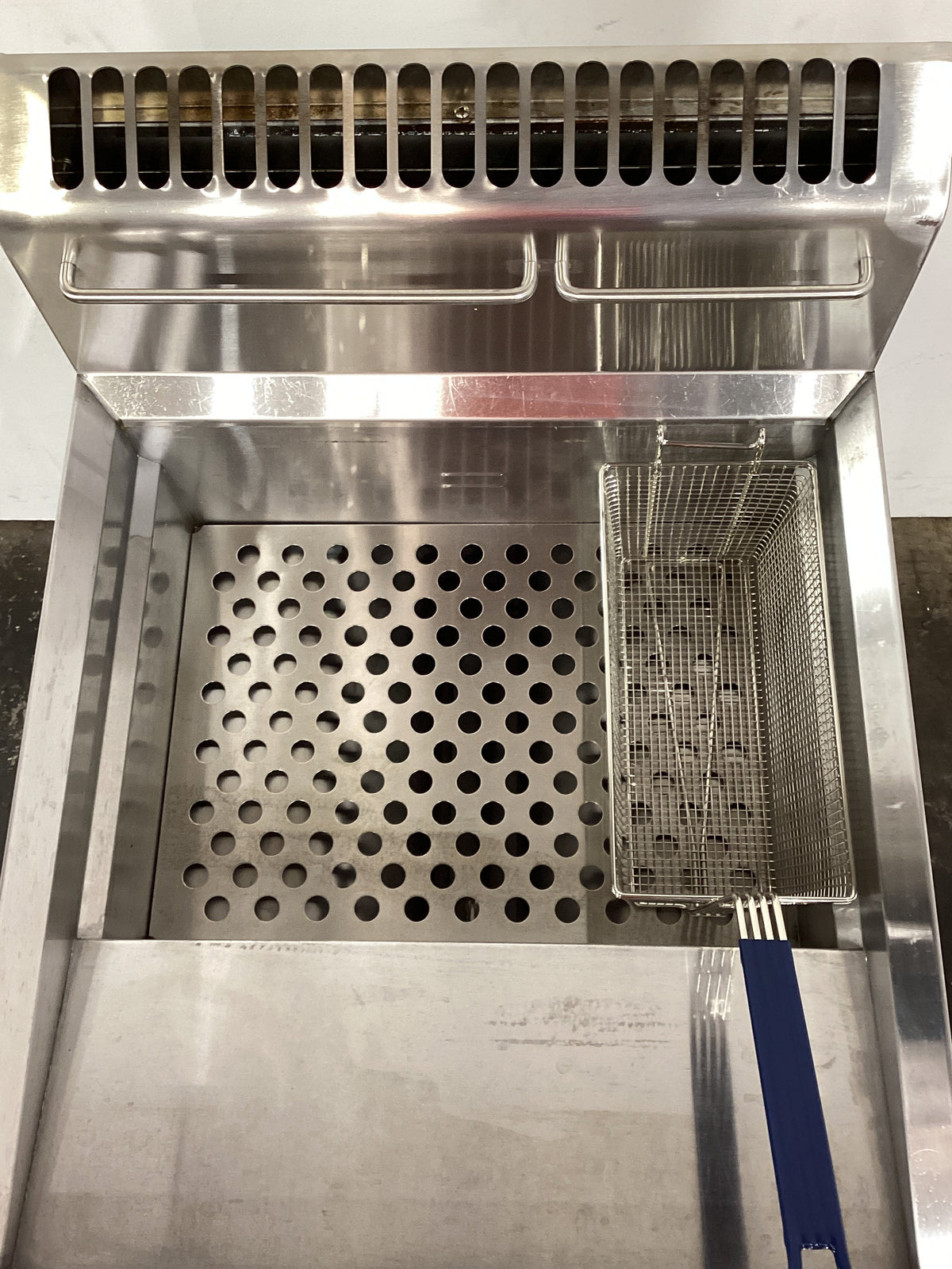 Waldorf FN8130G Fryer - 860386