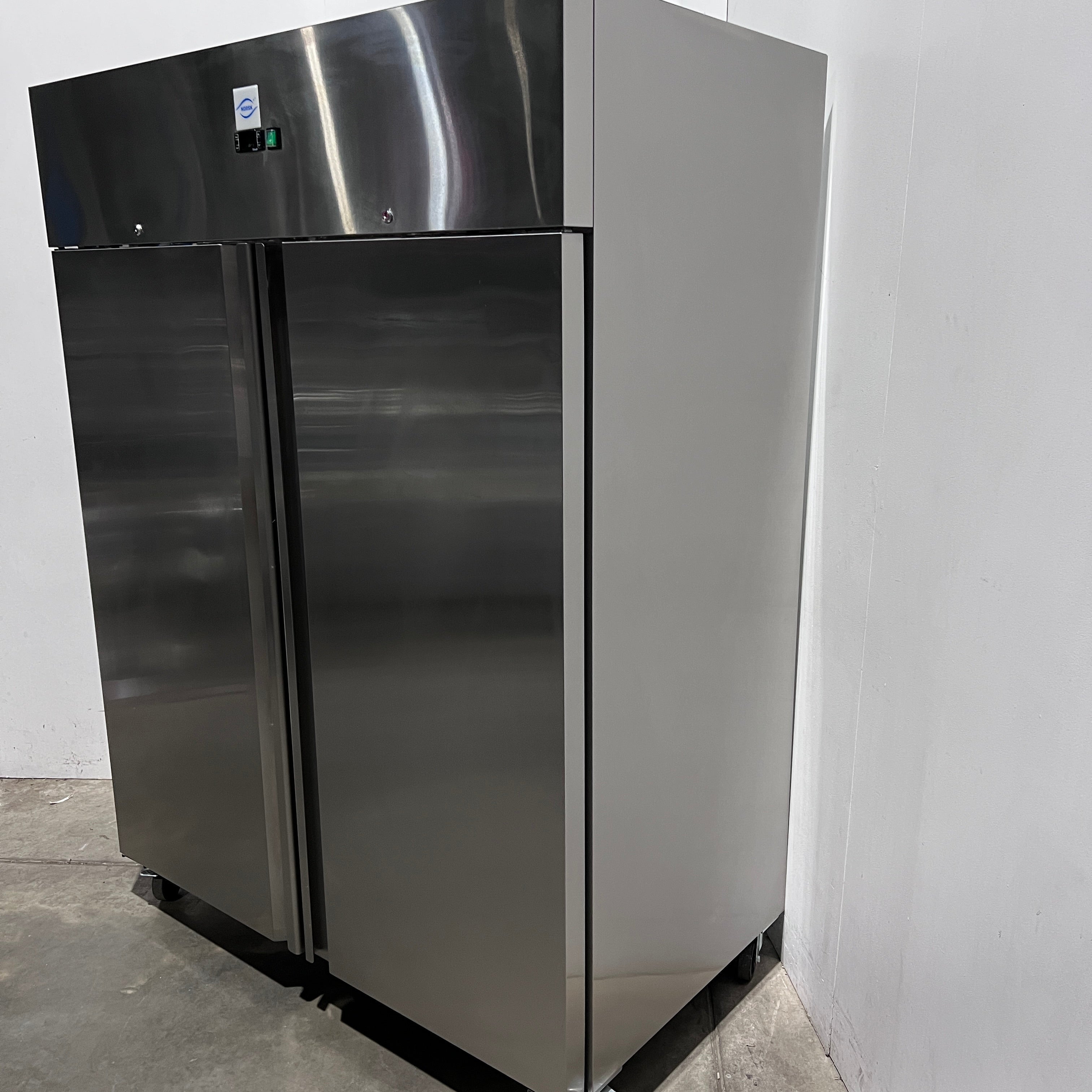 Norsk NSK-1410BT Upright Freezer - 864334