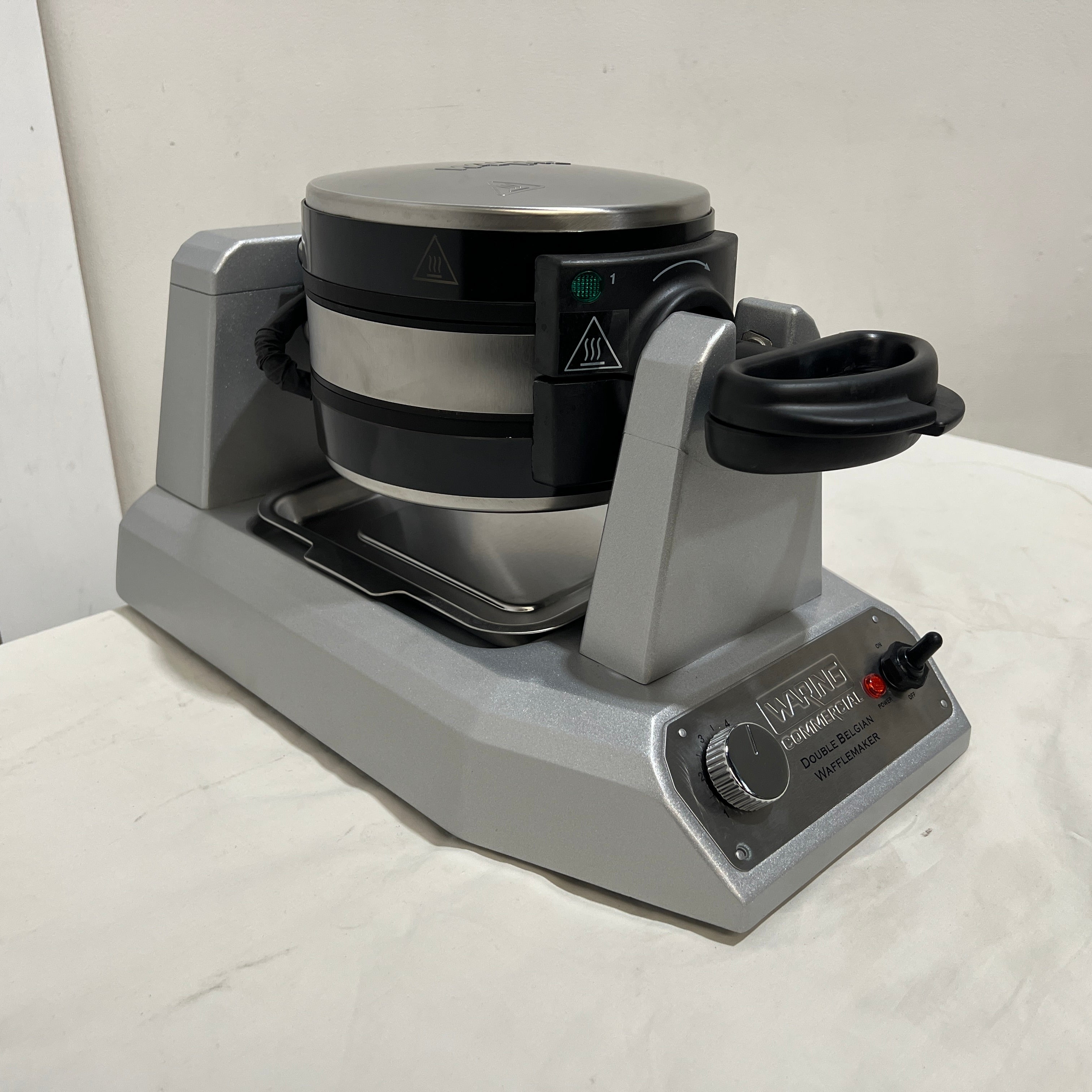 Waring WW200NNA Double Waffle Maker - 867155