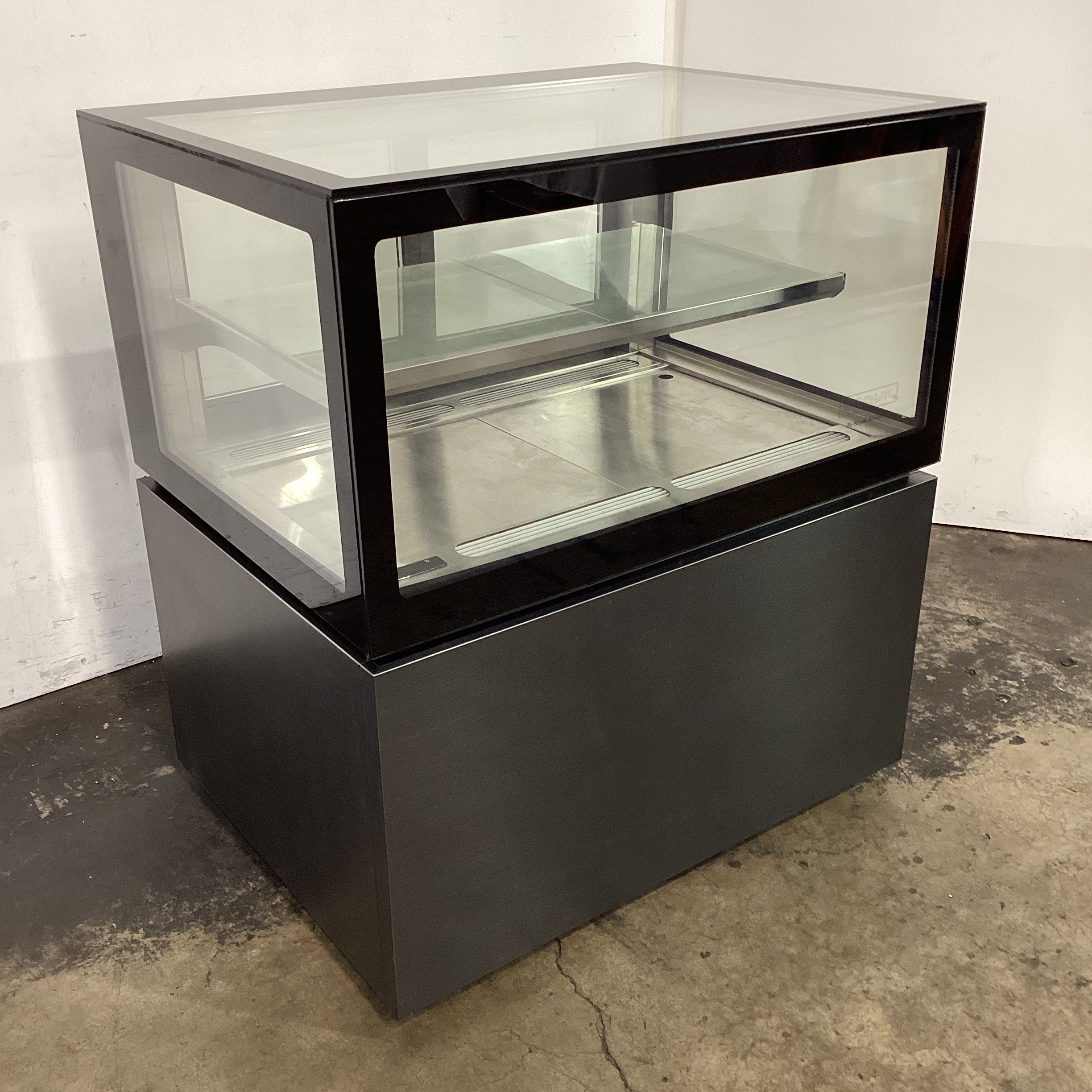 Anvil NDSJ2730 Cake Display - 873084