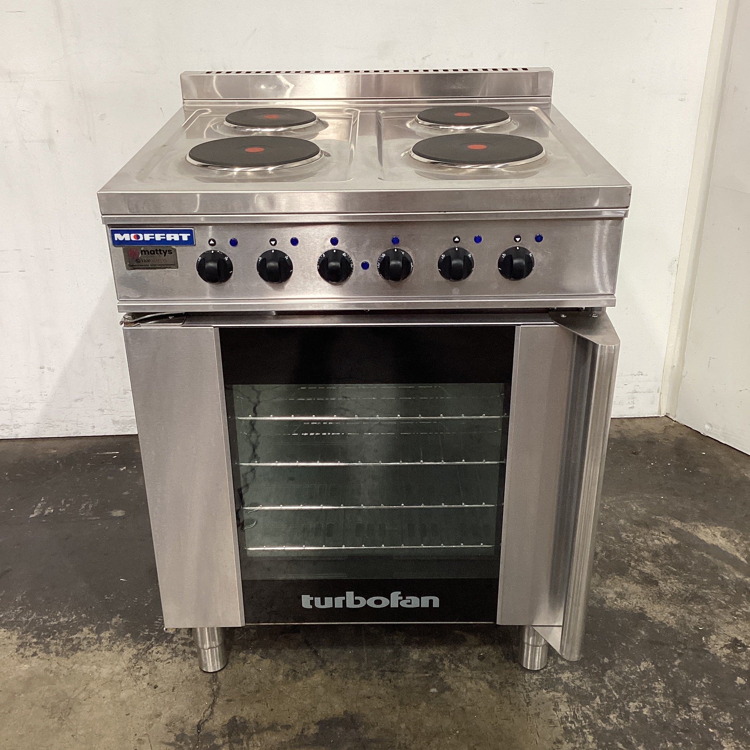 Turbofan E931M Convection Oven + Cooktop - 874260
