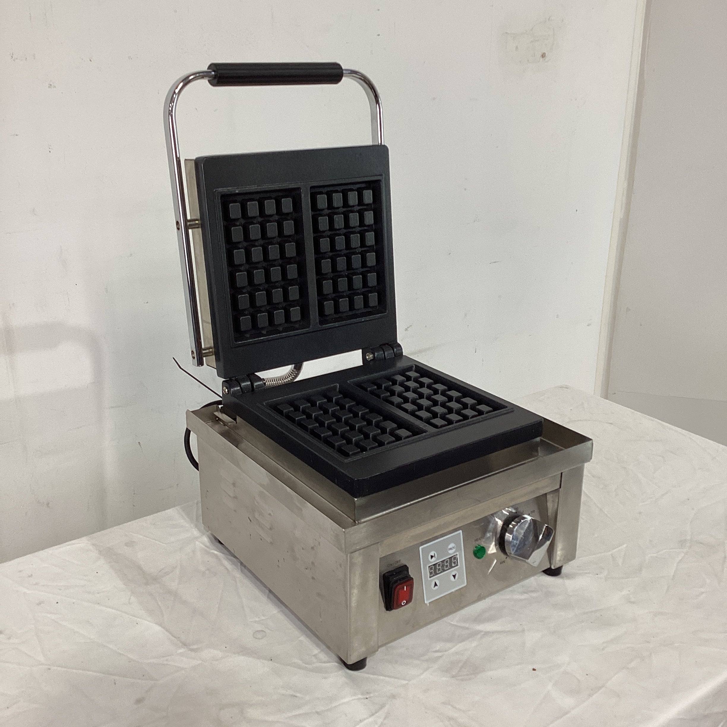 Apuro CJ564-A Waffle Maker - 875650