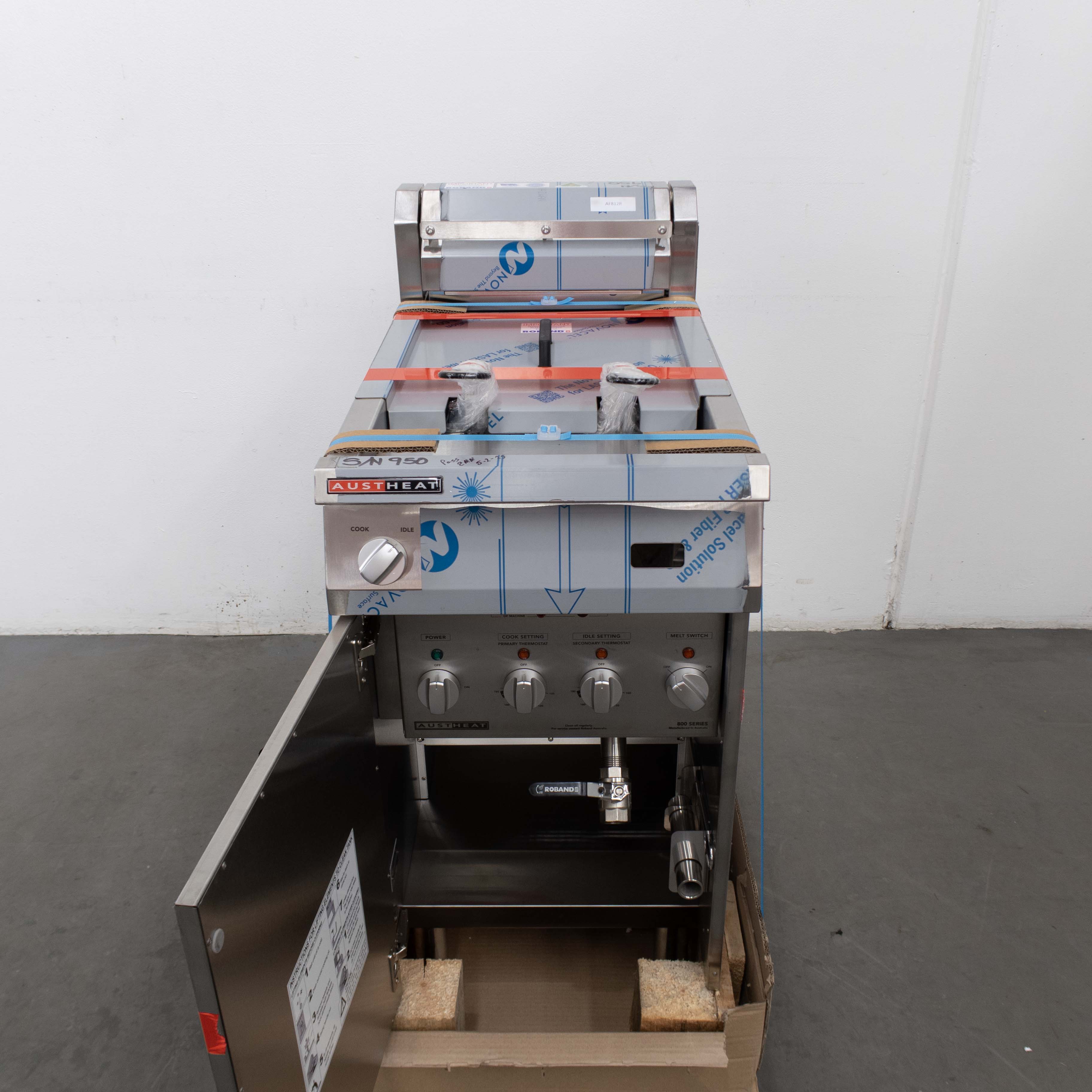 Roband AF812R Fryer - 875899
