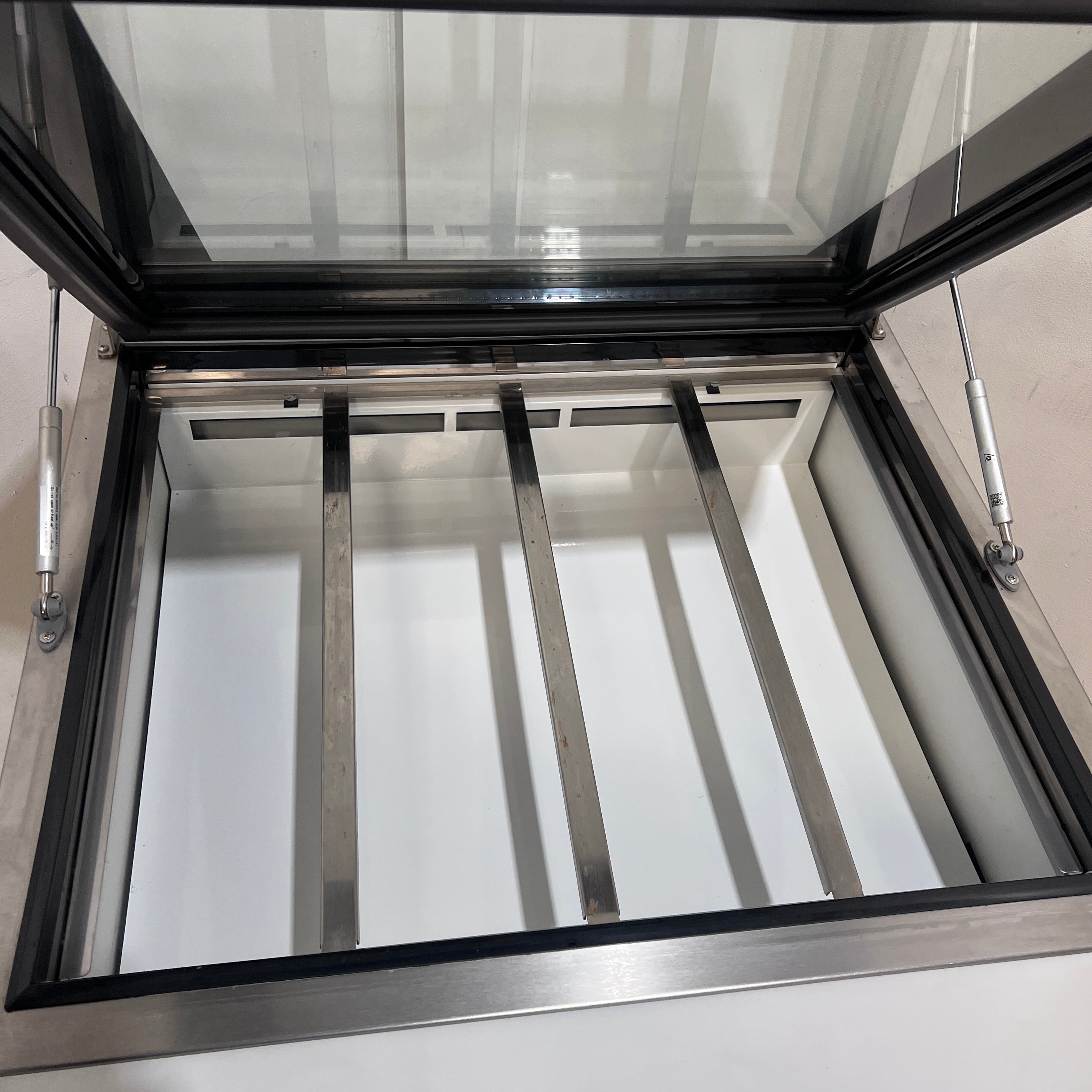 Norsk NSK-TSSU750K Salad Prep Fridge - 876144