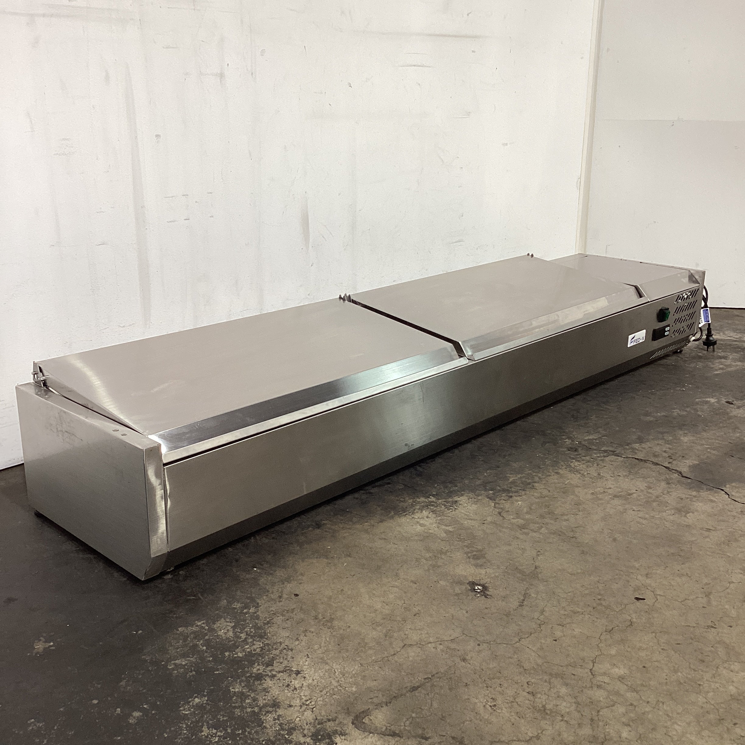 FED-X XVRX1800/380 Salad Bar - 876256