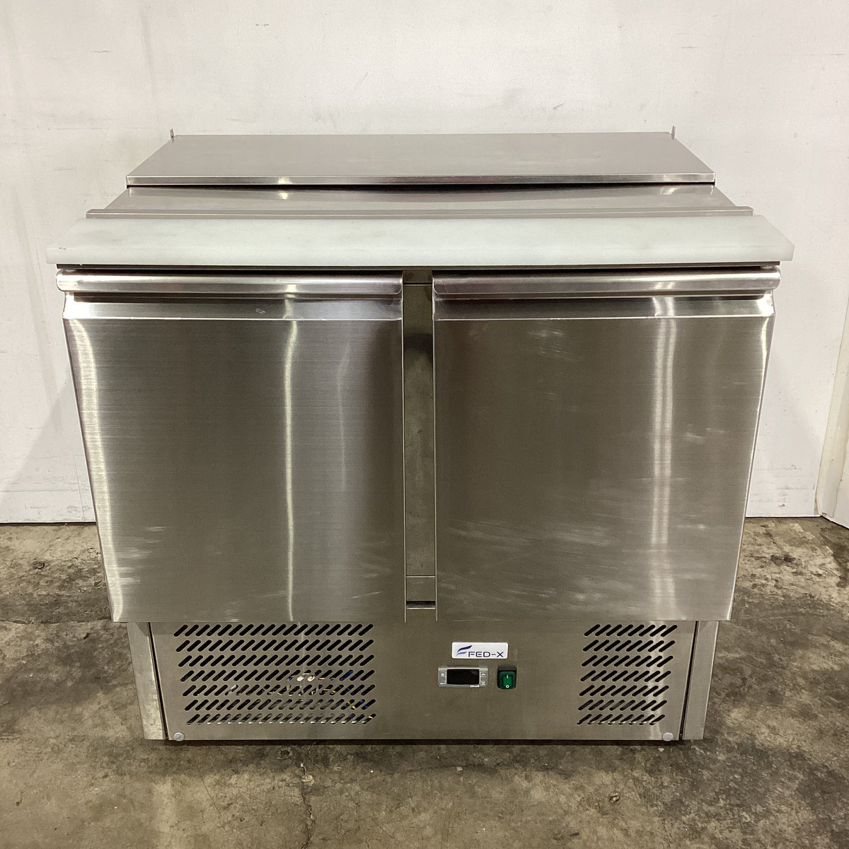 FED-X XGNS900S Salad Prep Fridge - 877521