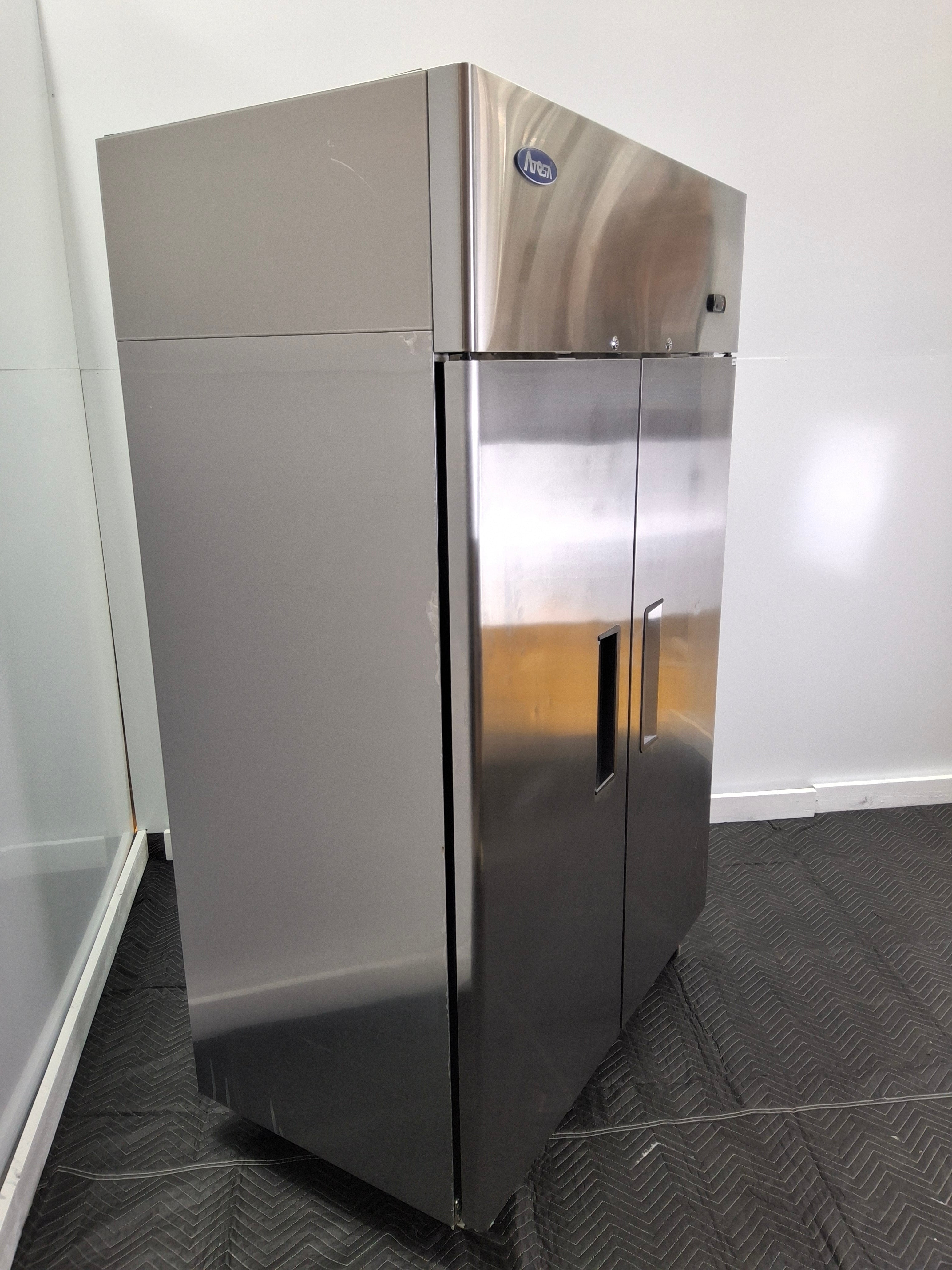 Atosa YBF9218GR Upright Fridge - 877853