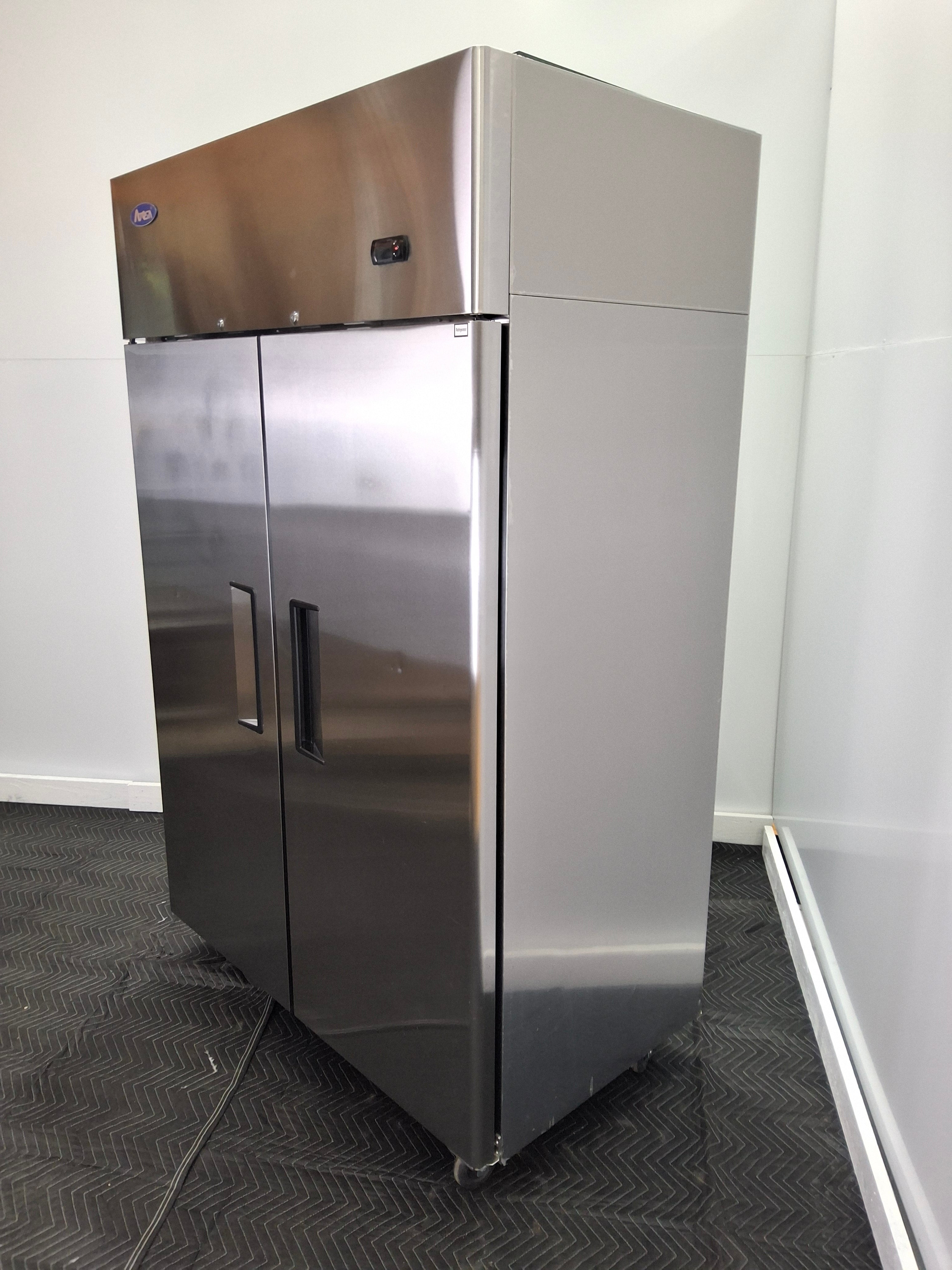Atosa YBF9218GR Upright Fridge - 877853