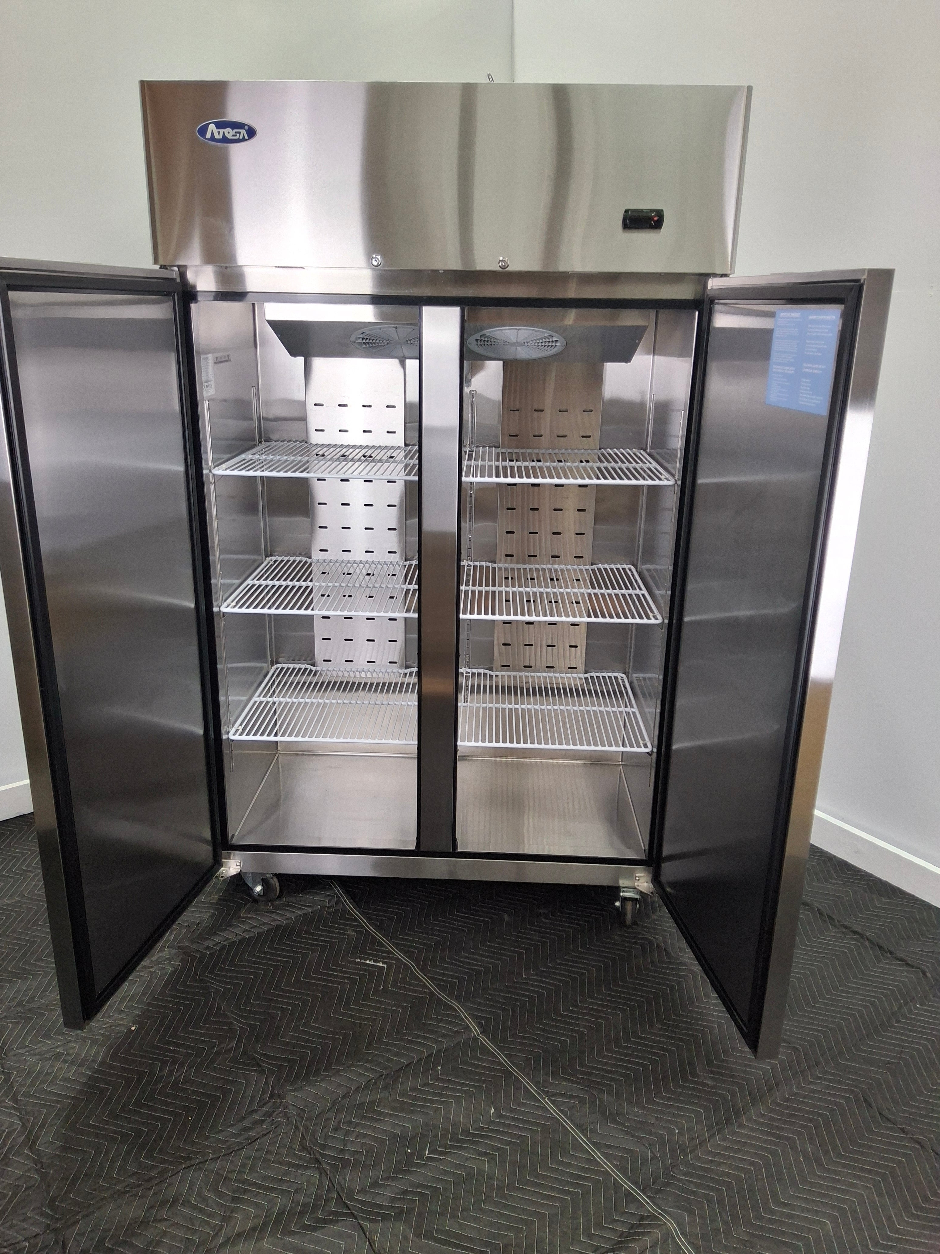 Atosa YBF9218GR Upright Fridge - 877853