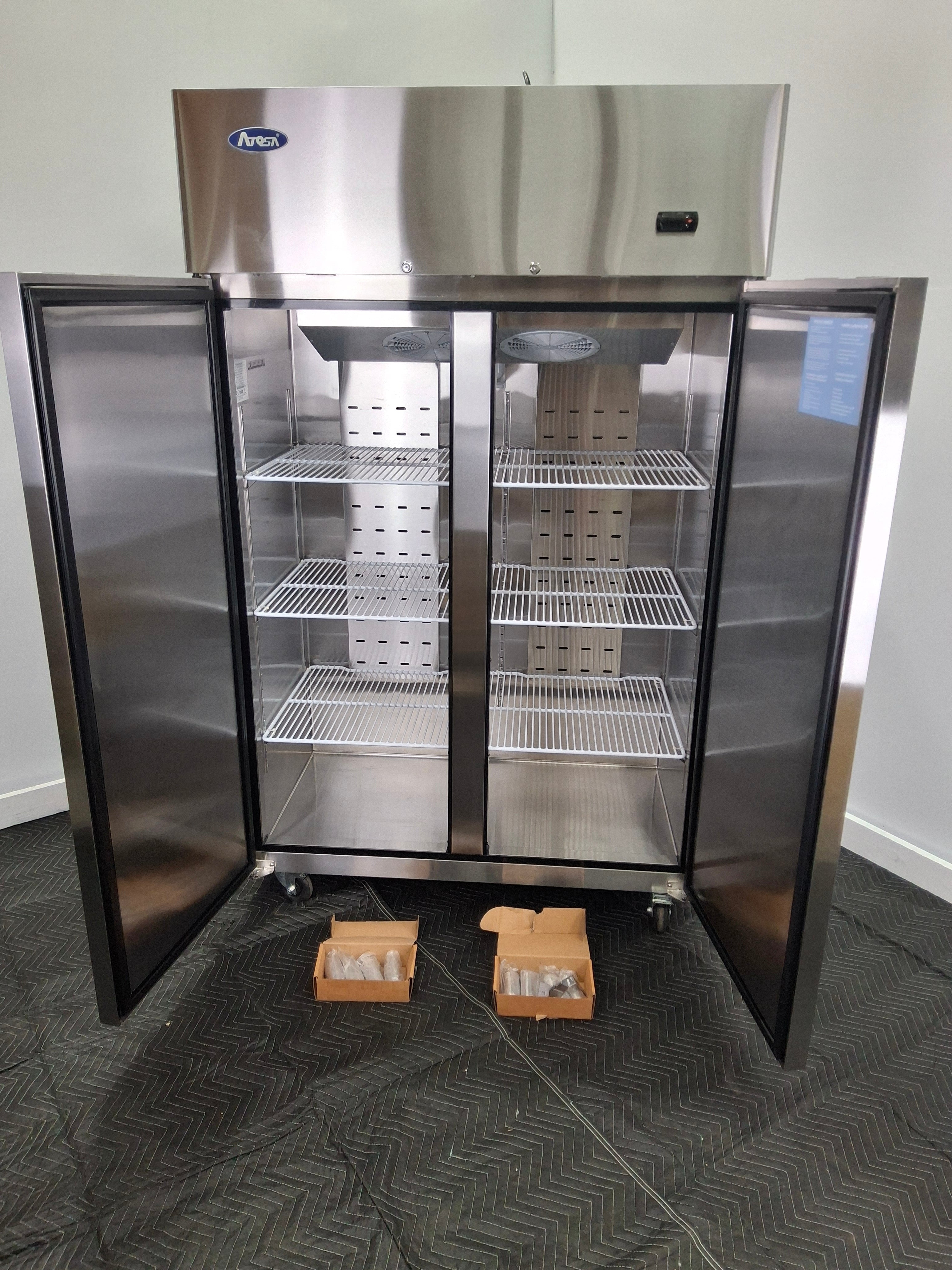 Atosa YBF9218GR Upright Fridge - 877853