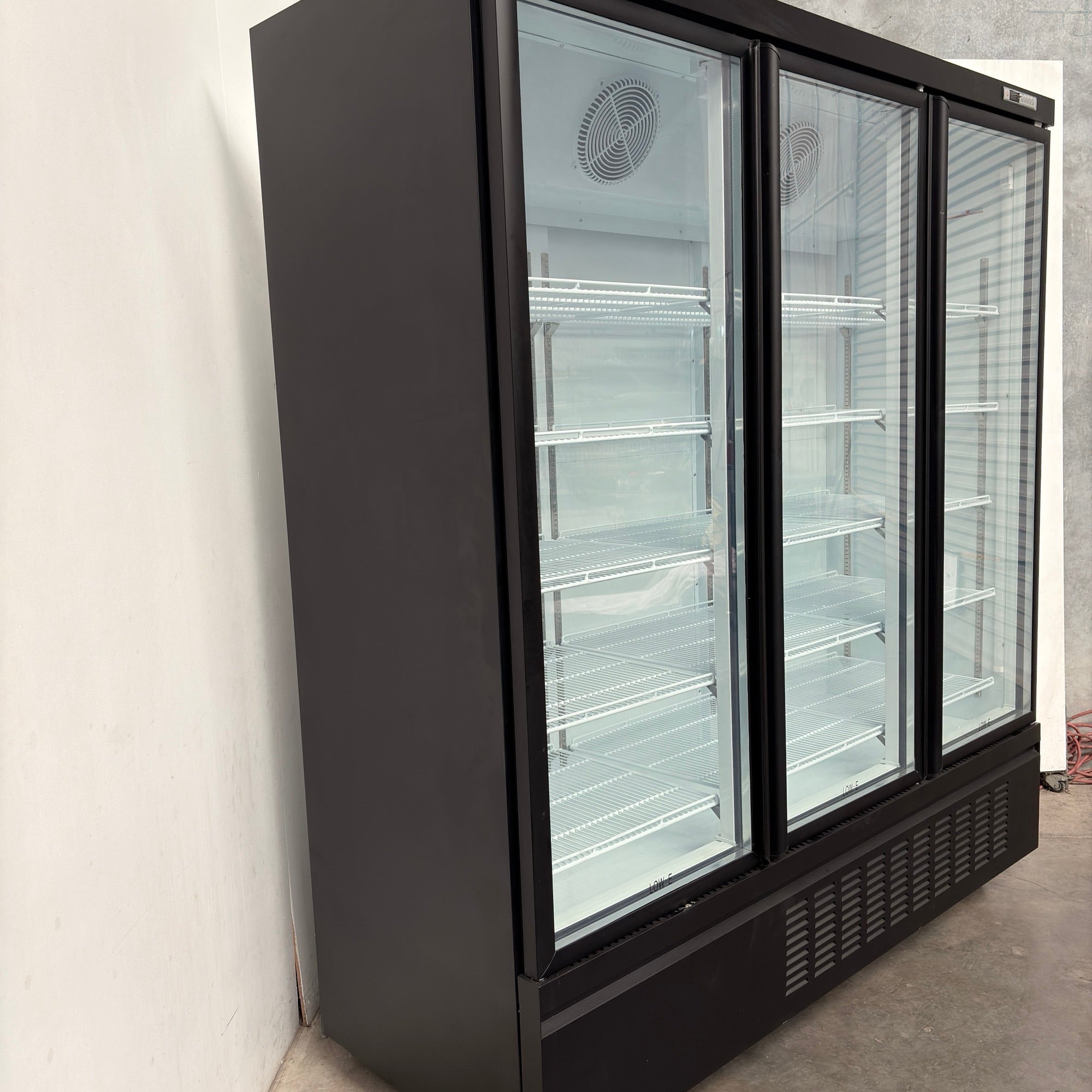 Exquisite SMC1600 Upright Fridge - 877981