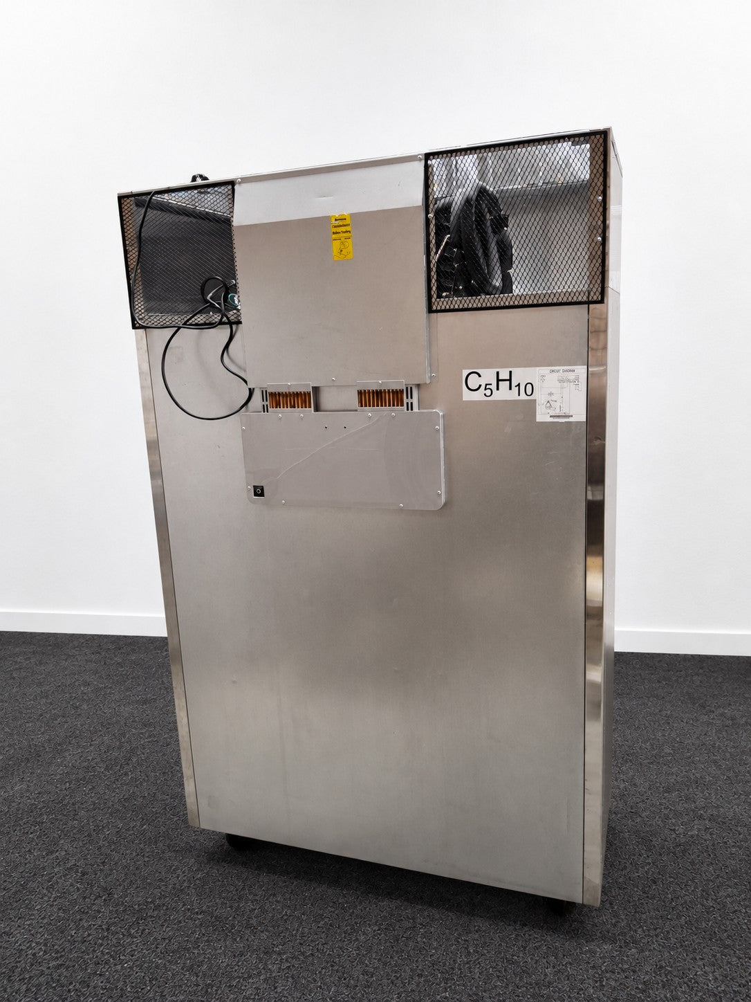 Atosa YBF9218 Upright Fridge - 880689