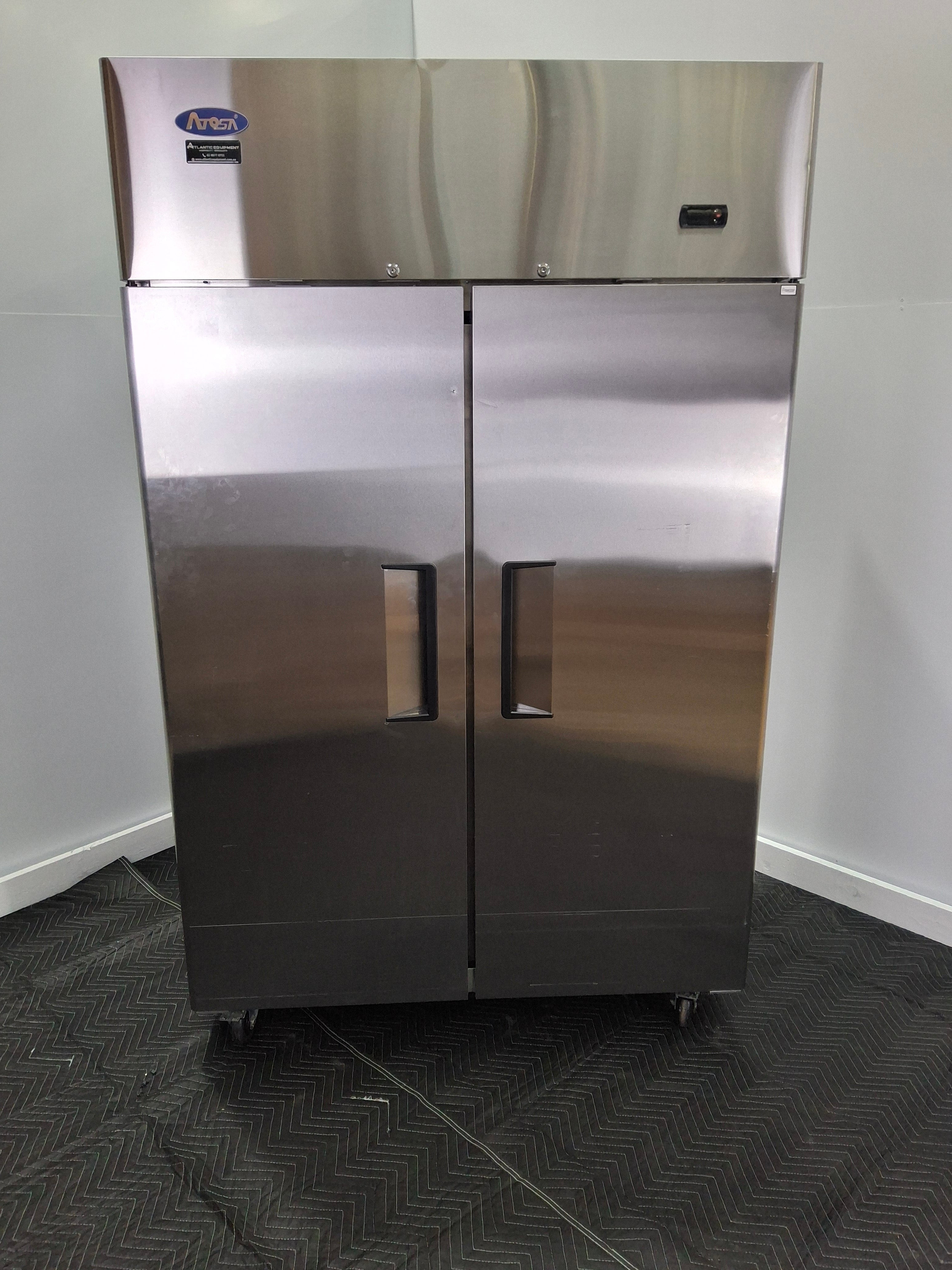 Atosa YBF9219GR Upright Freezer - 880690