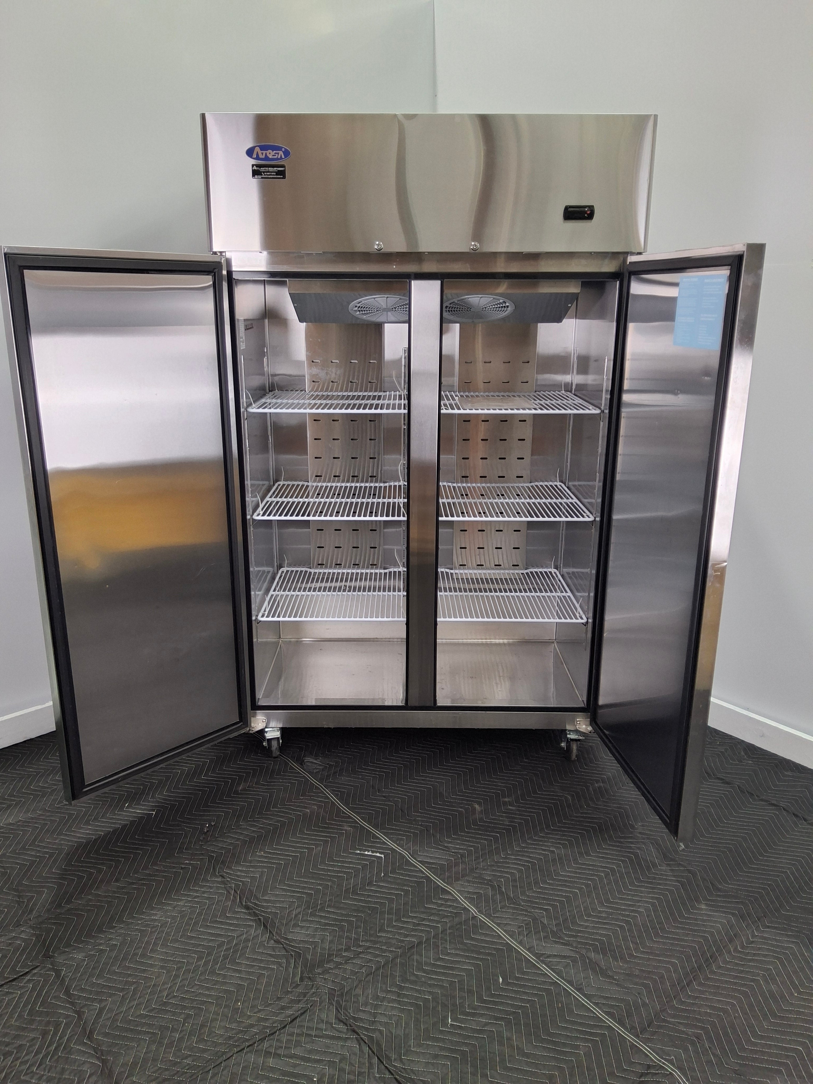 Atosa YBF9219GR Upright Freezer - 880690