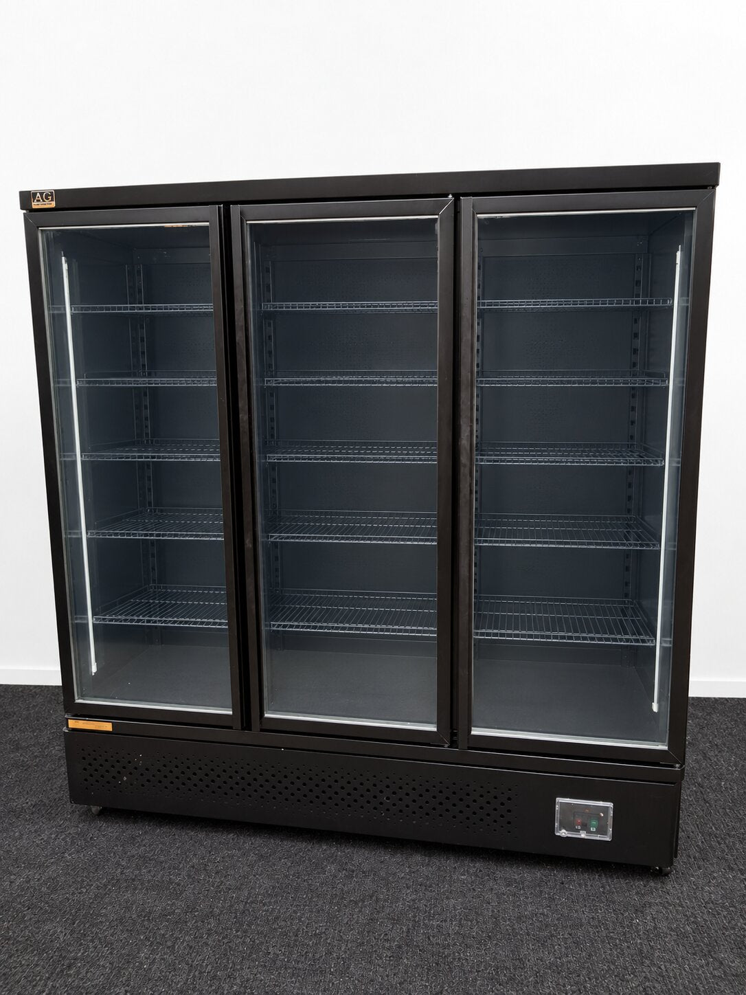 AG Equipment FSB1500 Upright Display Freezer - 882711