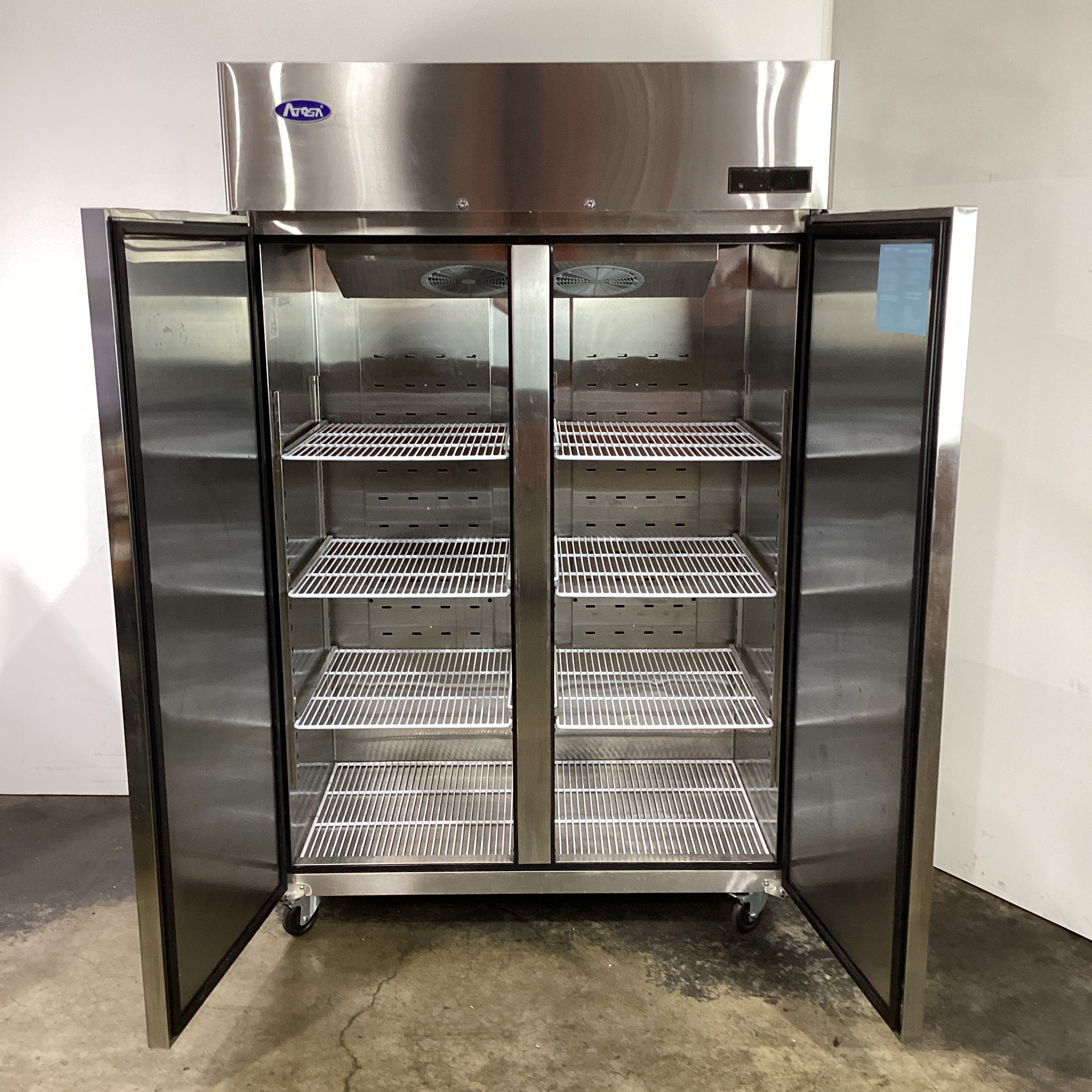 Atosa MBF8002GR Upright Freezer - 883442