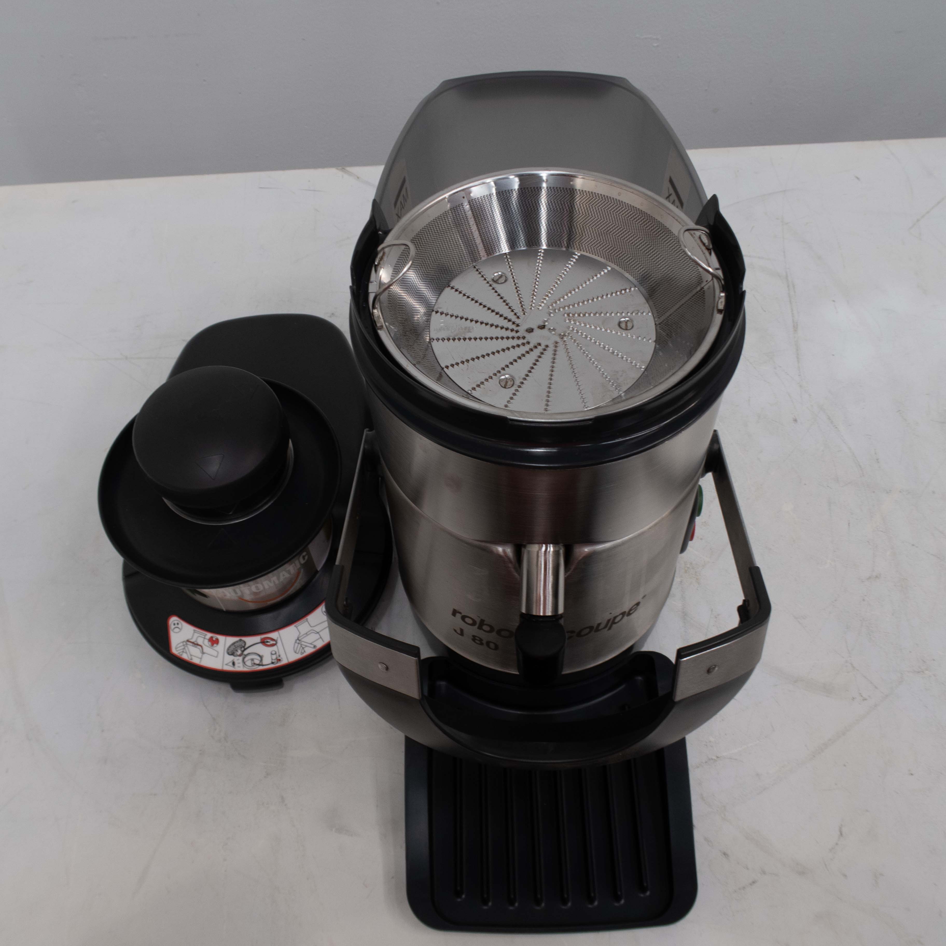Robot Coupe J80 Automatic Juice Extractor - 884890