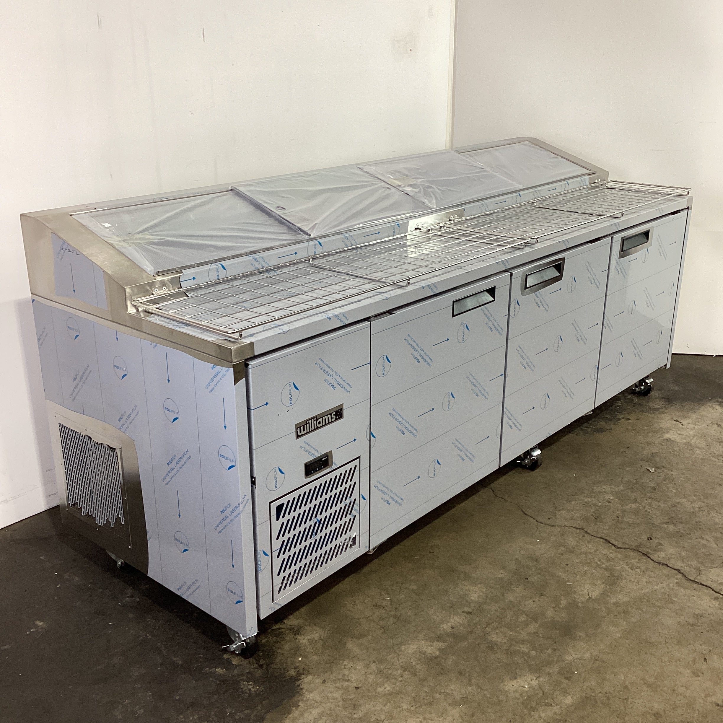 Williams HJ3PCBASS-000 Pizza Prep Fridge - 885411