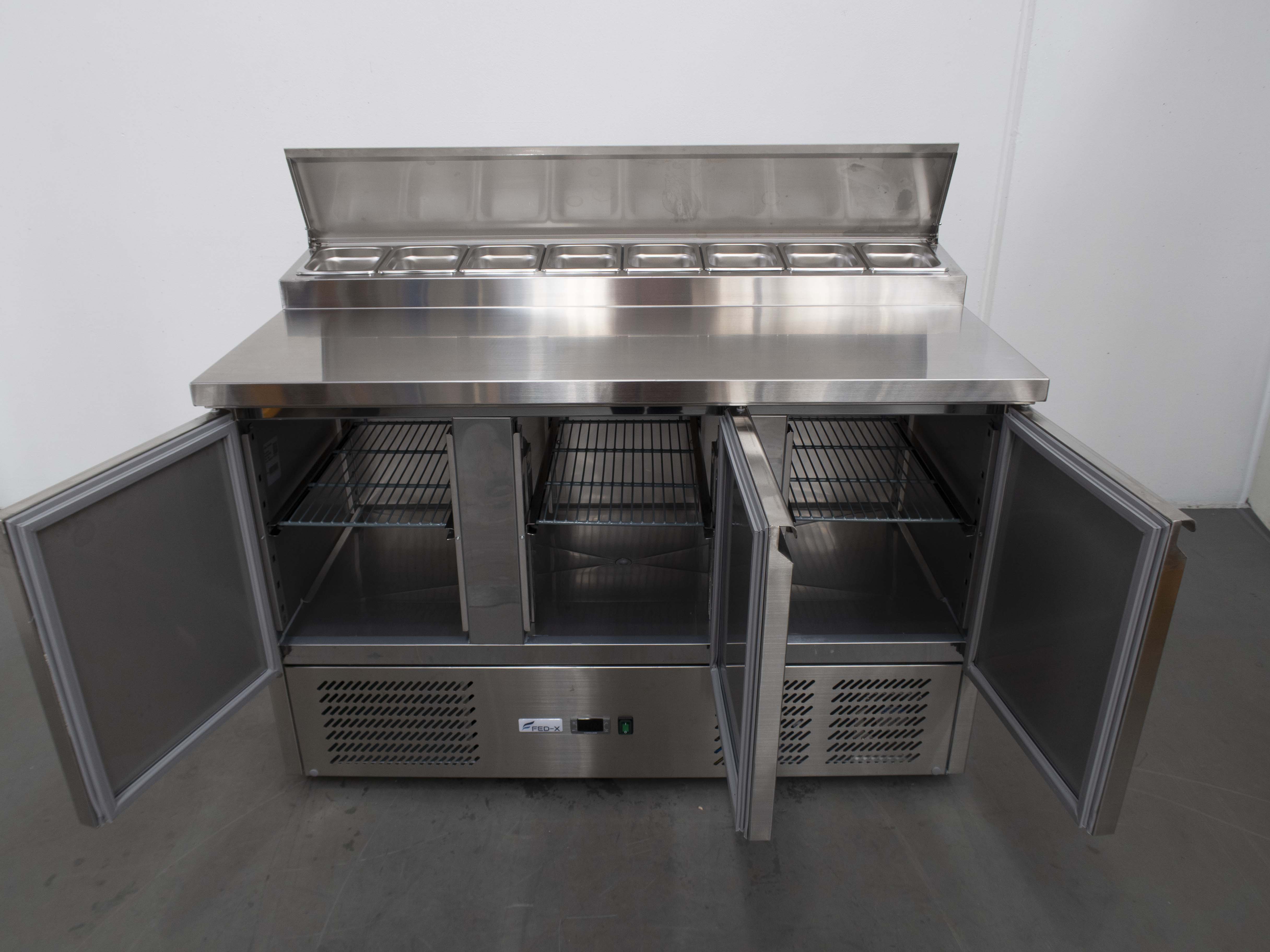 FED-X XGNS1300D Sandwich Prep Fridge - 887631