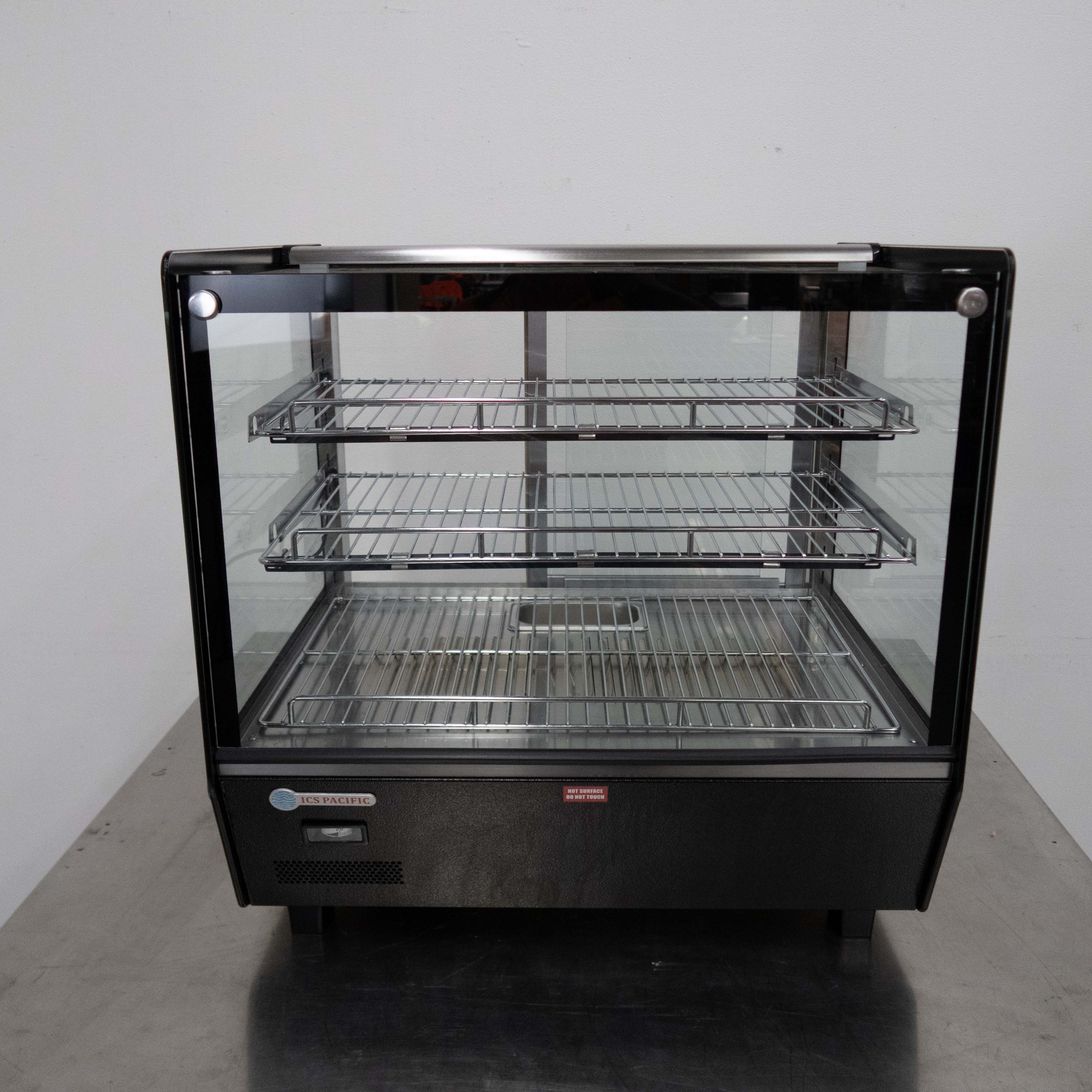 ICS Pacific RTR-150L-5 Heated Display Cabinet - 889414