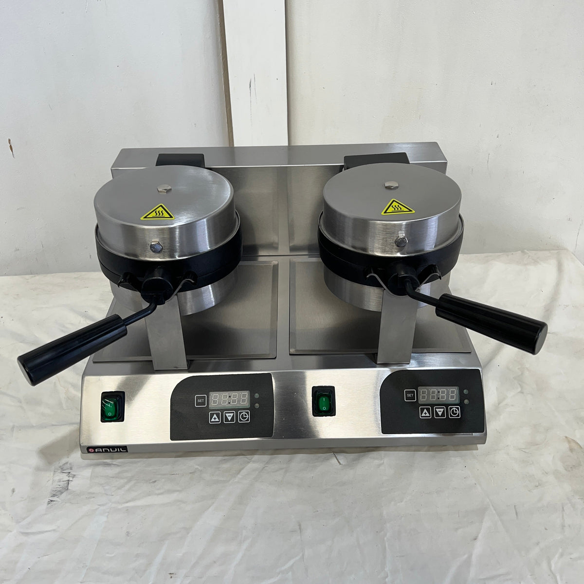 Anvil WBA1002 Waffle Iron - 891381