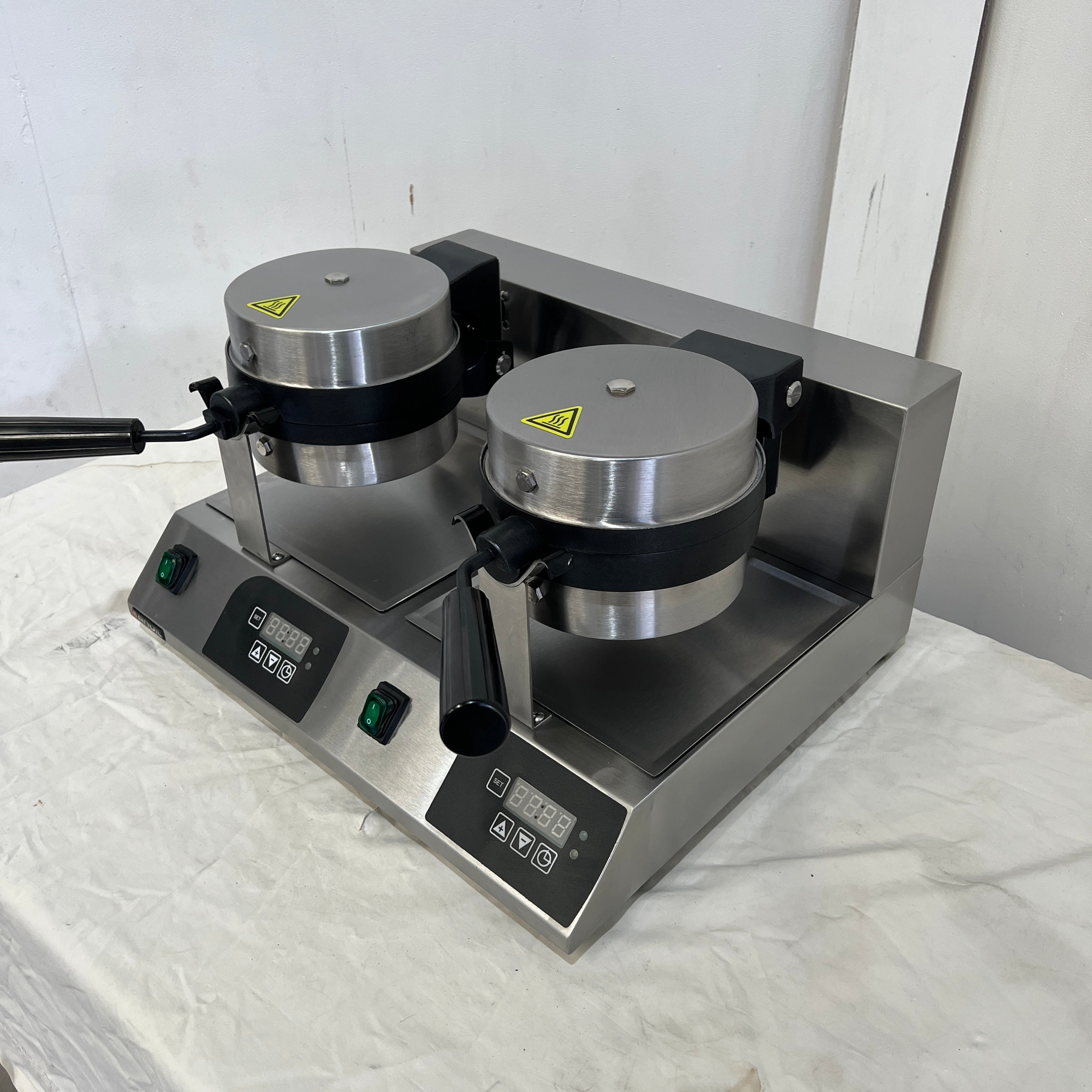 Anvil WBA1002 Waffle Iron - 891381