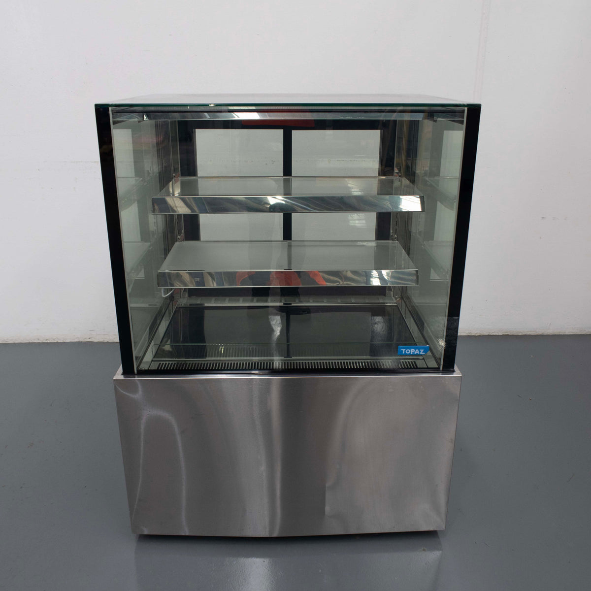 Topaz HTG9 Cake Display - 895284
