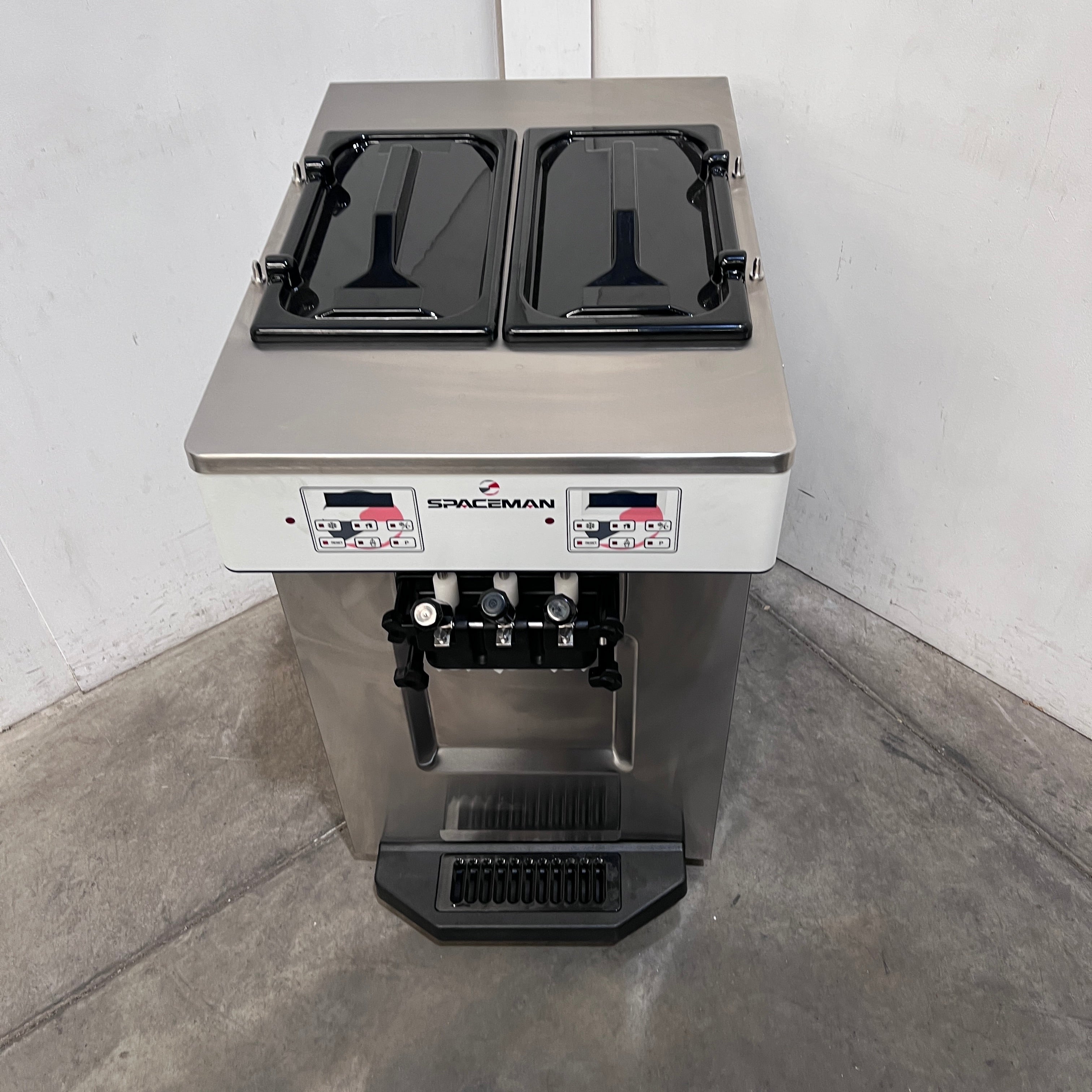 Spaceman 6235A-C Ice Cream Machine - 895355