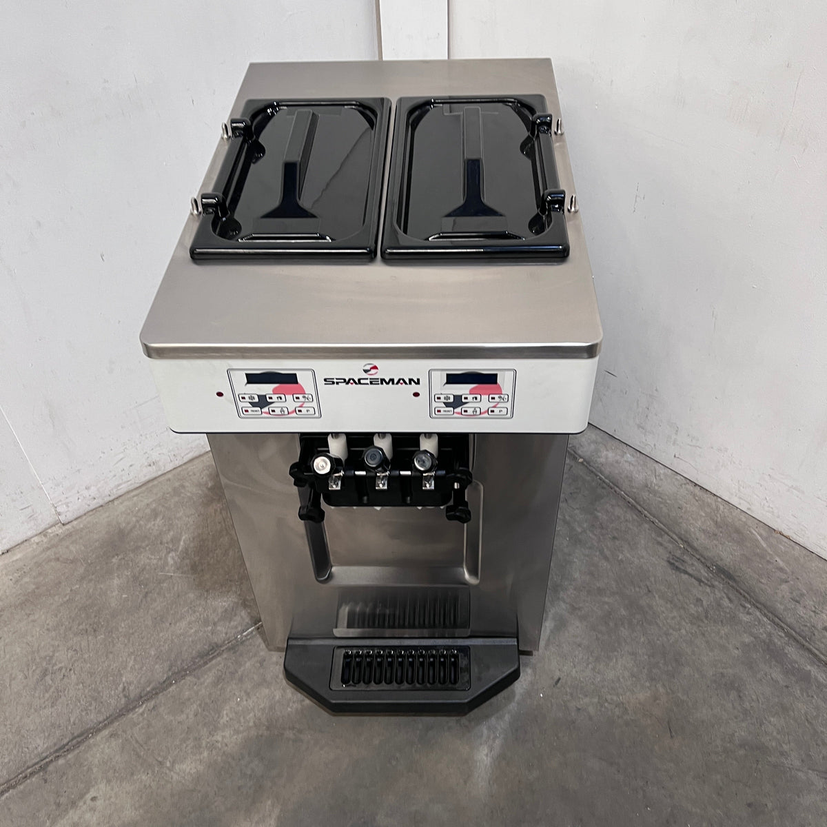 Spaceman 6235A-C Ice Cream Machine - 895355