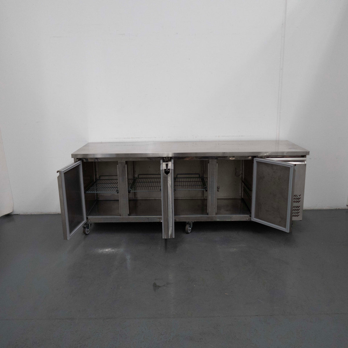 Fed-X XUB7C22S4V Undercounter Fridge - 898176