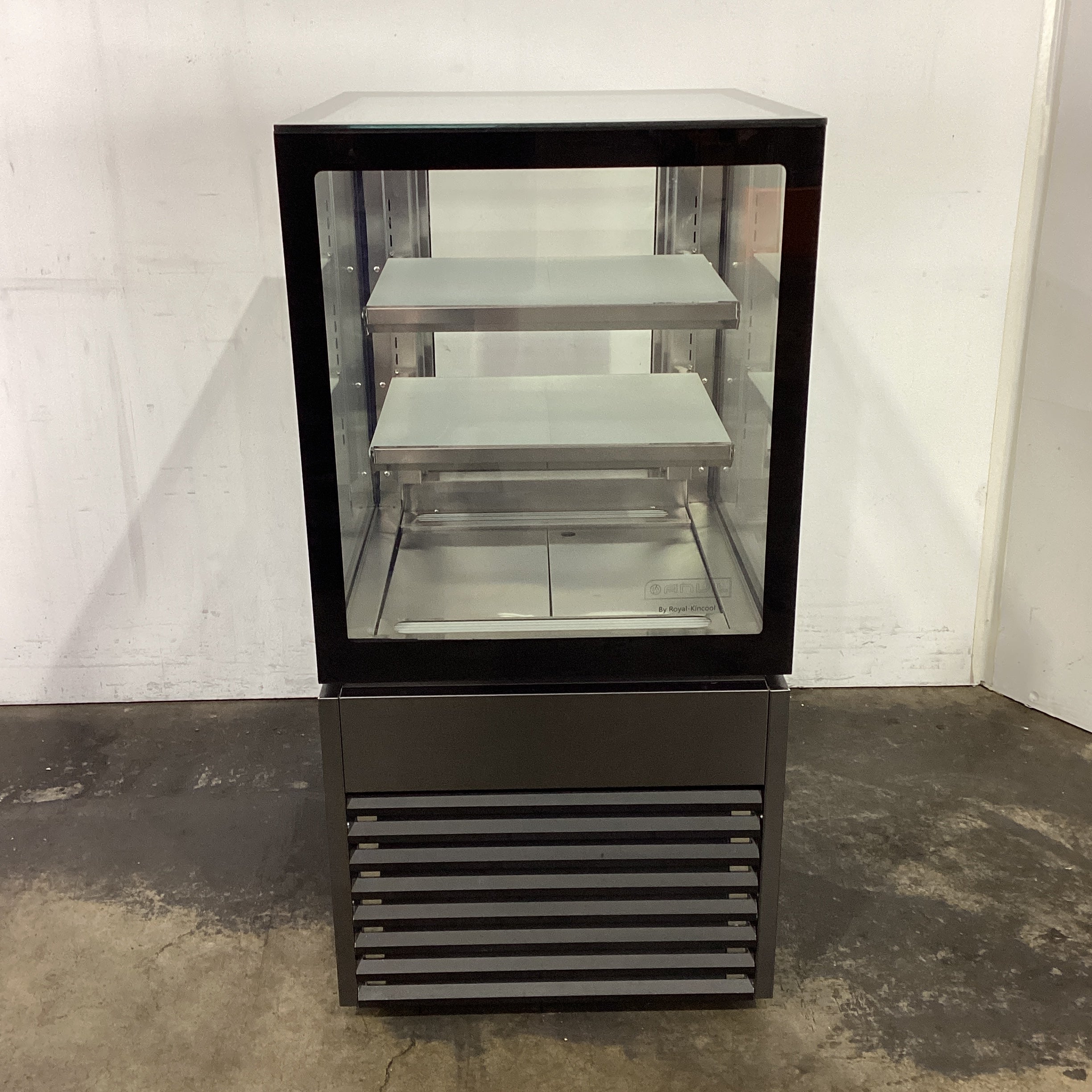 Anvil NDSV3720 3 Tier Cake Display - 898399