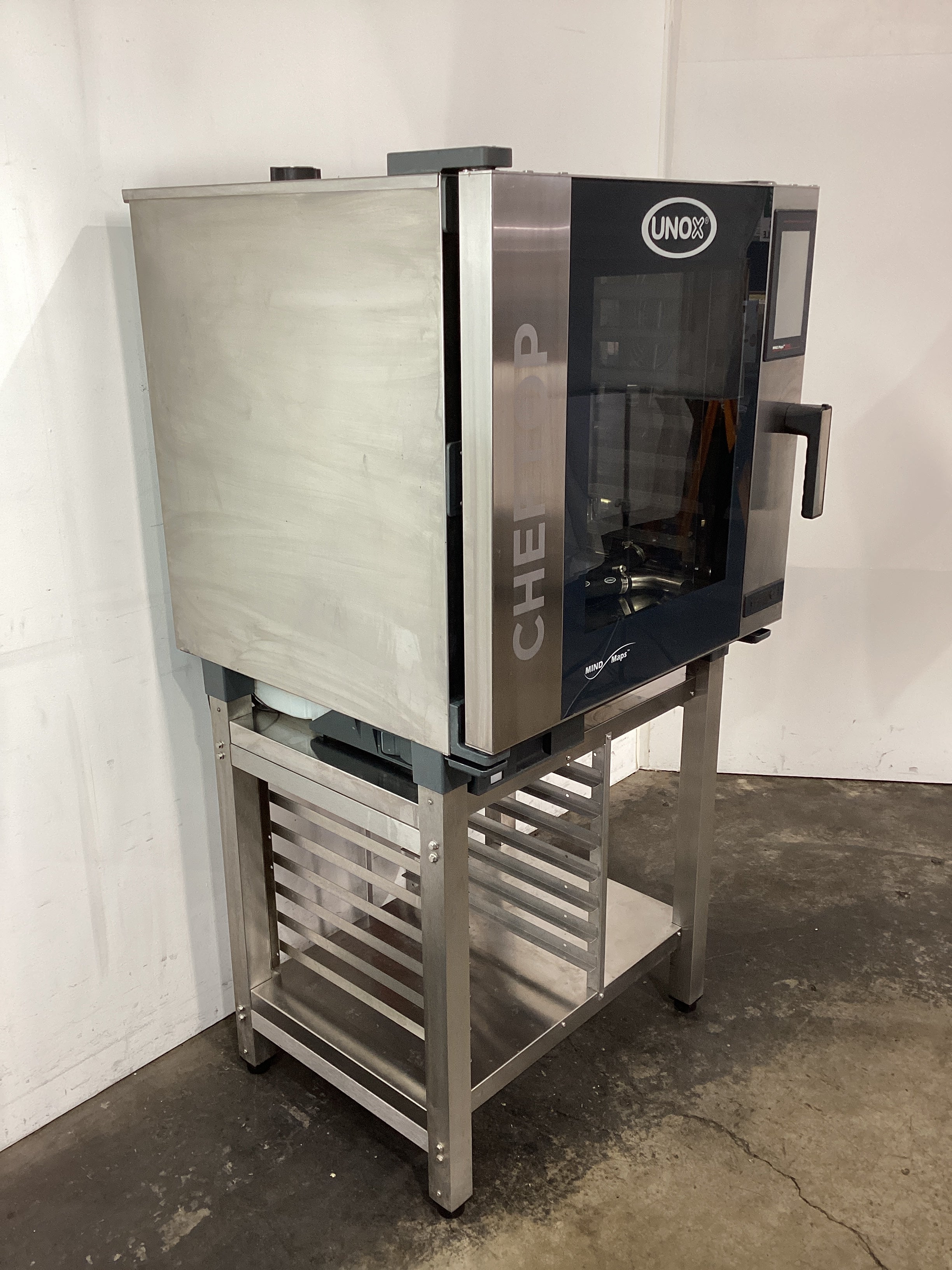 Unox XEVC-0711-E1RM Combi Oven + Stand - 898889