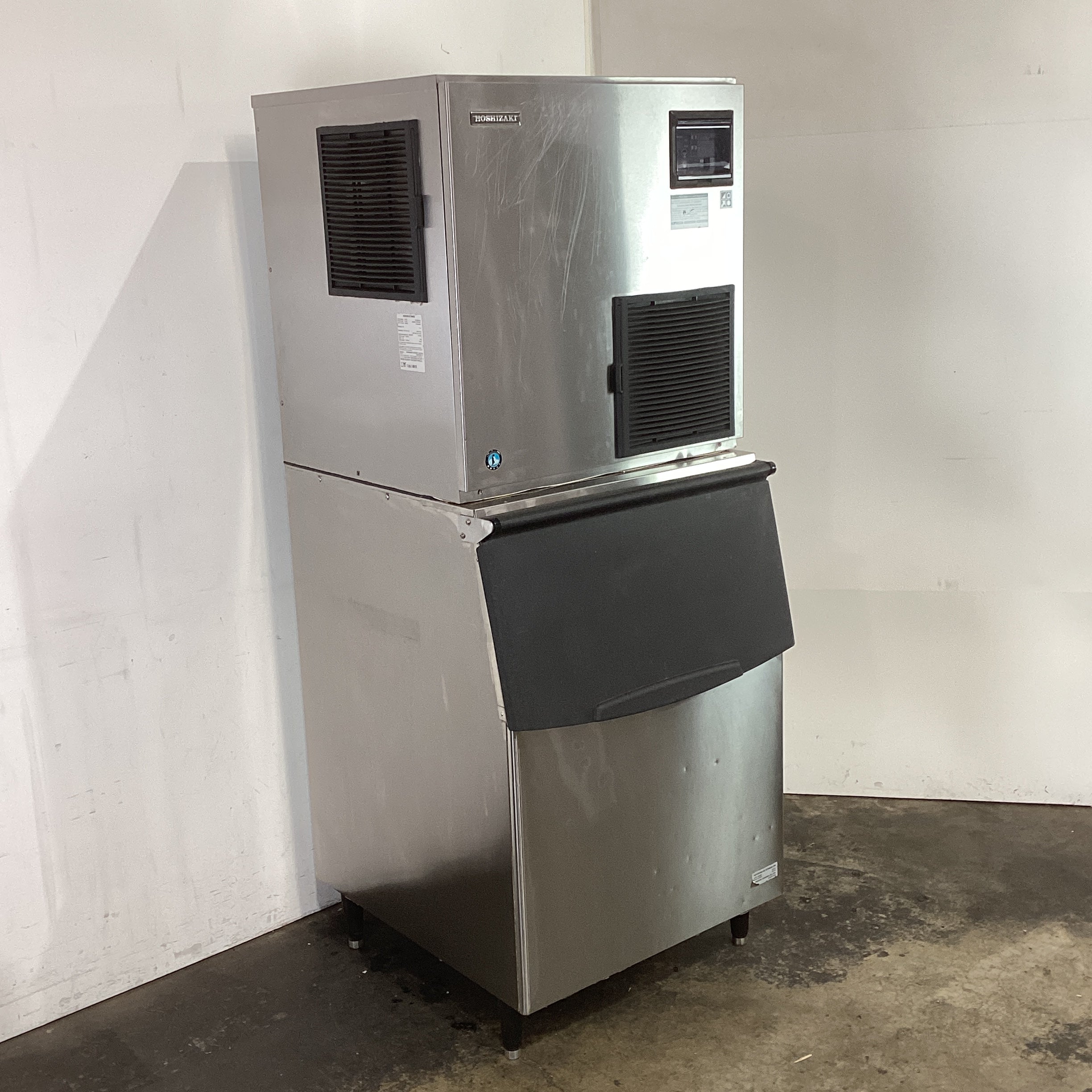 Hoshizaki FM-1000AKE Ice Machine + B-501SA Storage Bin - 900187