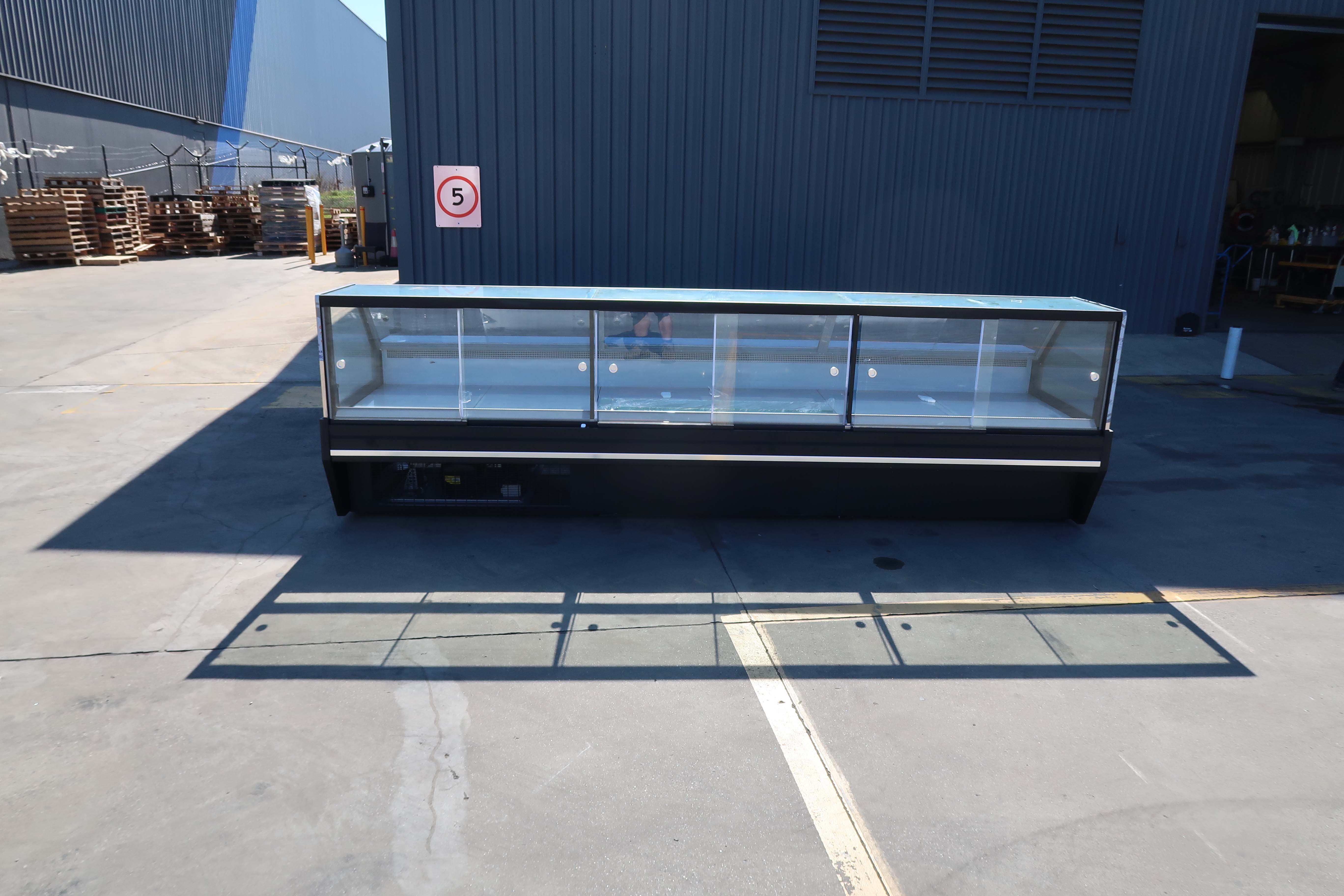 Austune ADSZB-3750 Deli Display - 900994