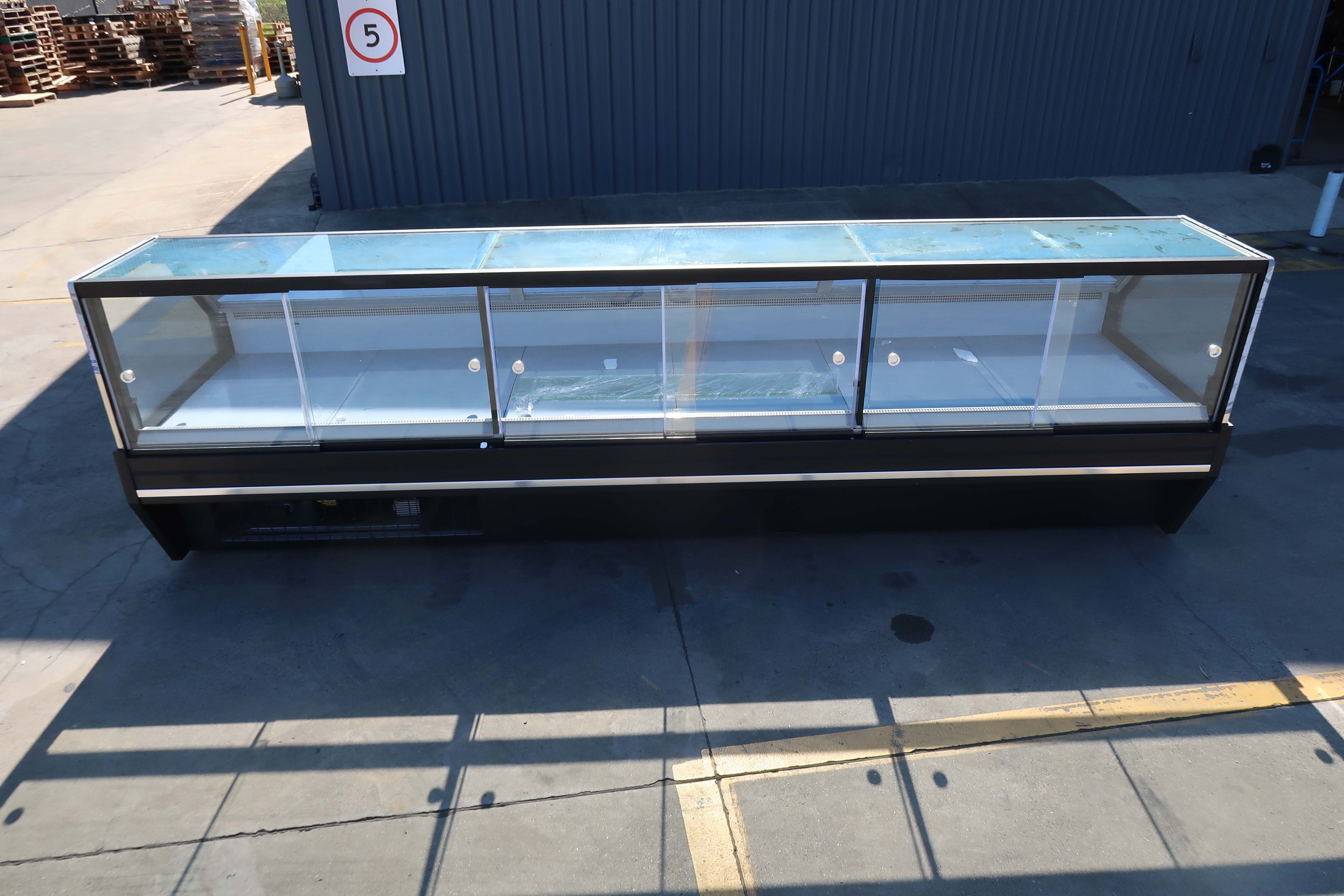 Austune ADSZB-3750 Deli Display - 900994