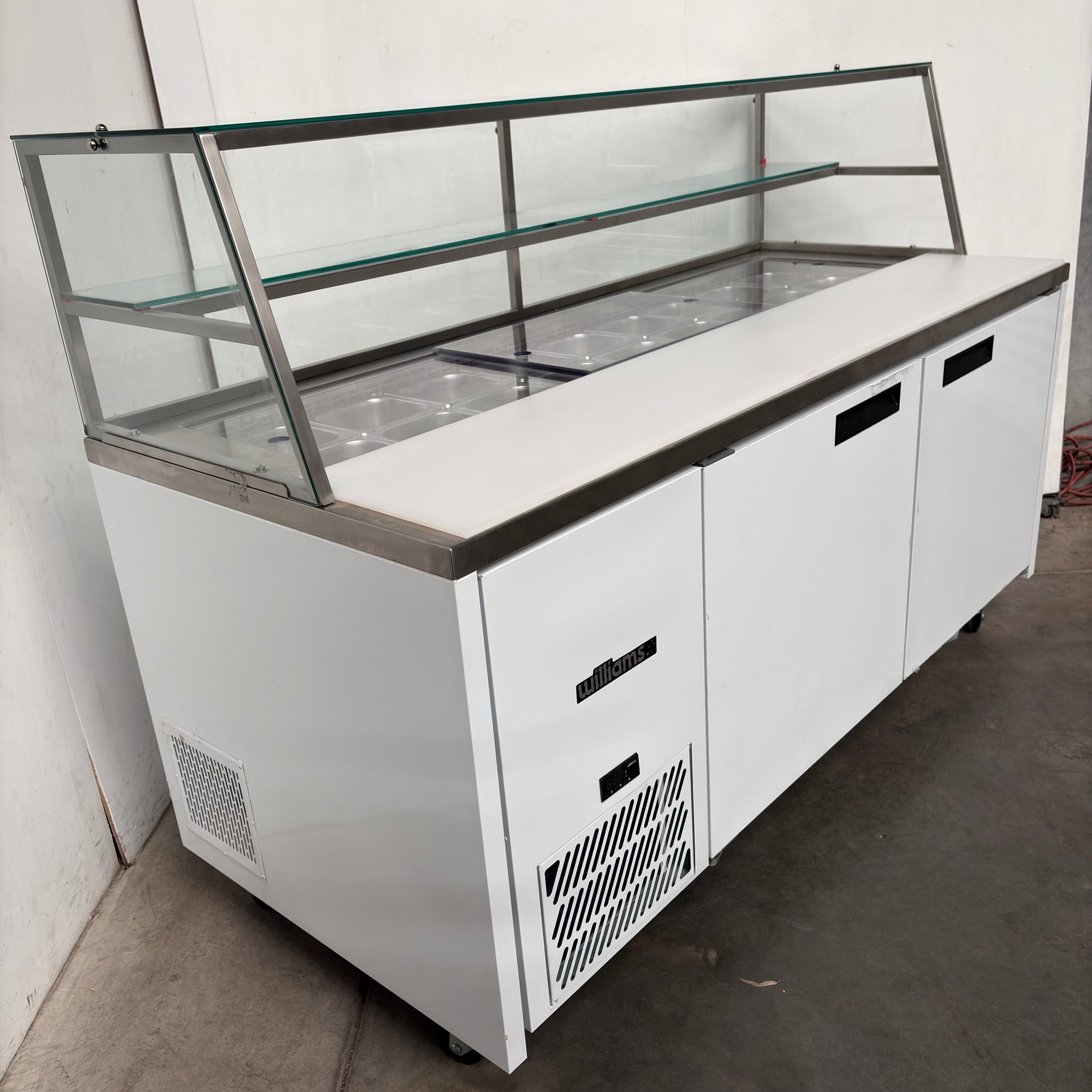 Williams HJ2SCBA-000-N Sandwich Prep Fridge - 902890