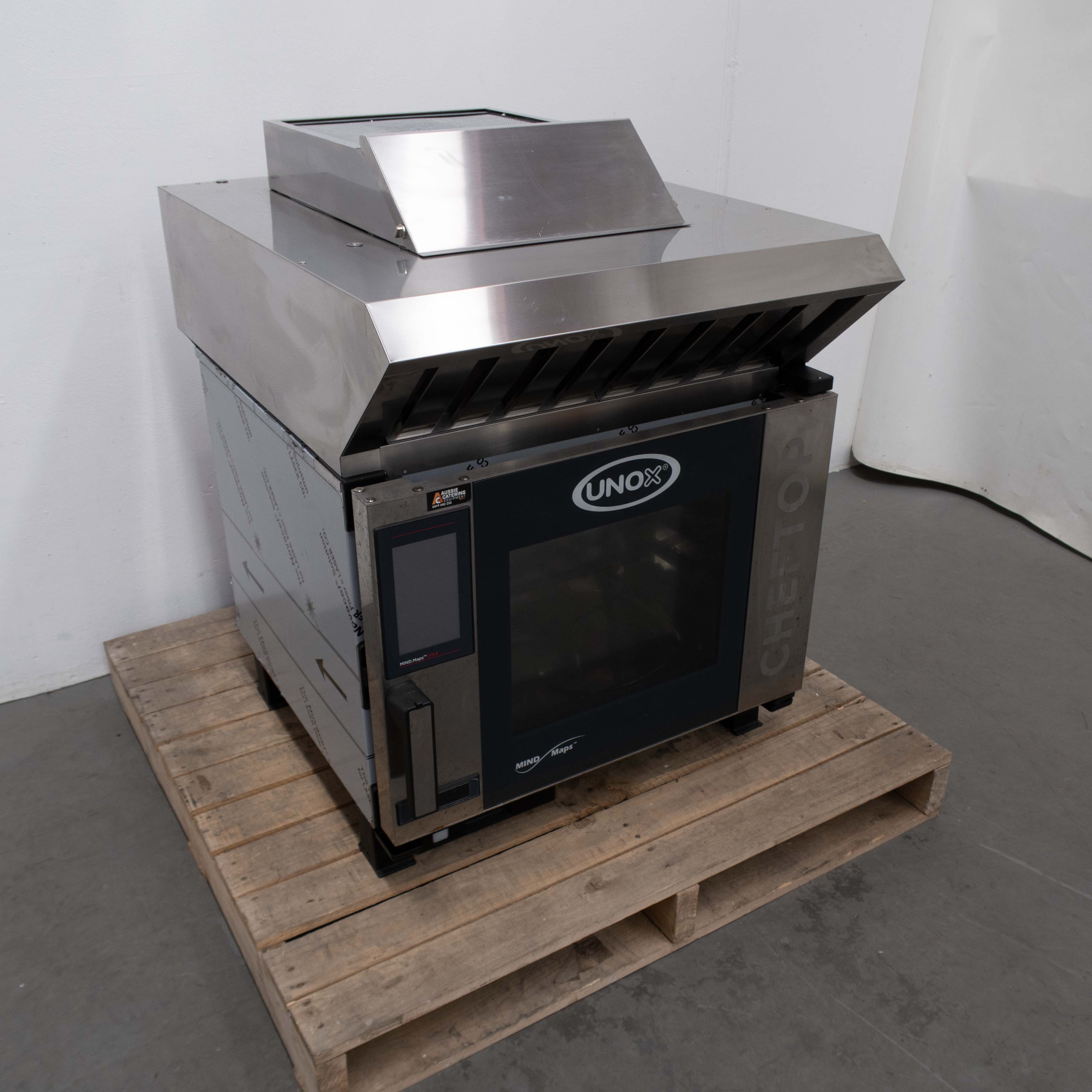 Unox XEVC-0511E1LM Combi Oven + Exhaust Hood - 907222