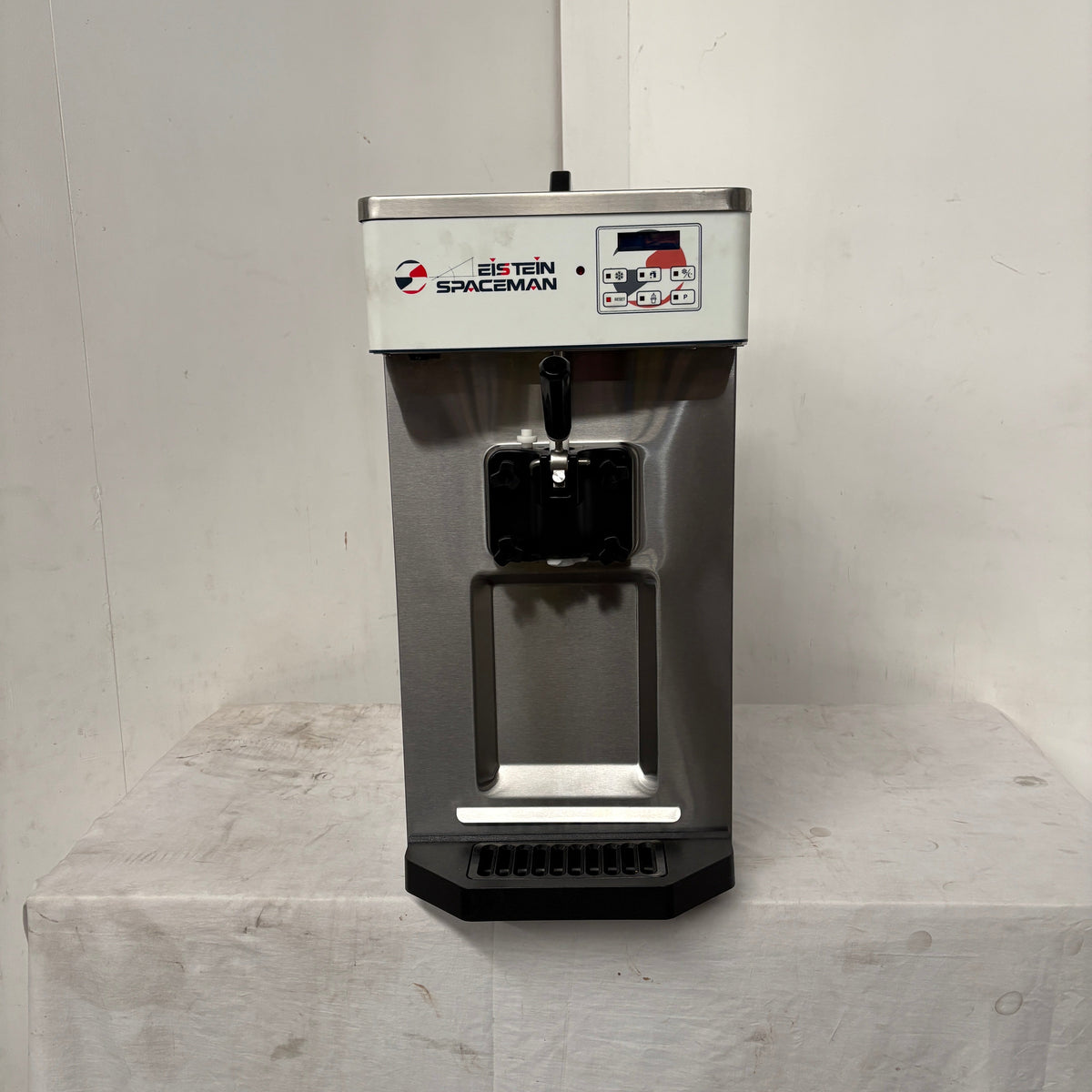 Spaceman 6228A-C Soft Serve Ice Cream Machine - 912908
