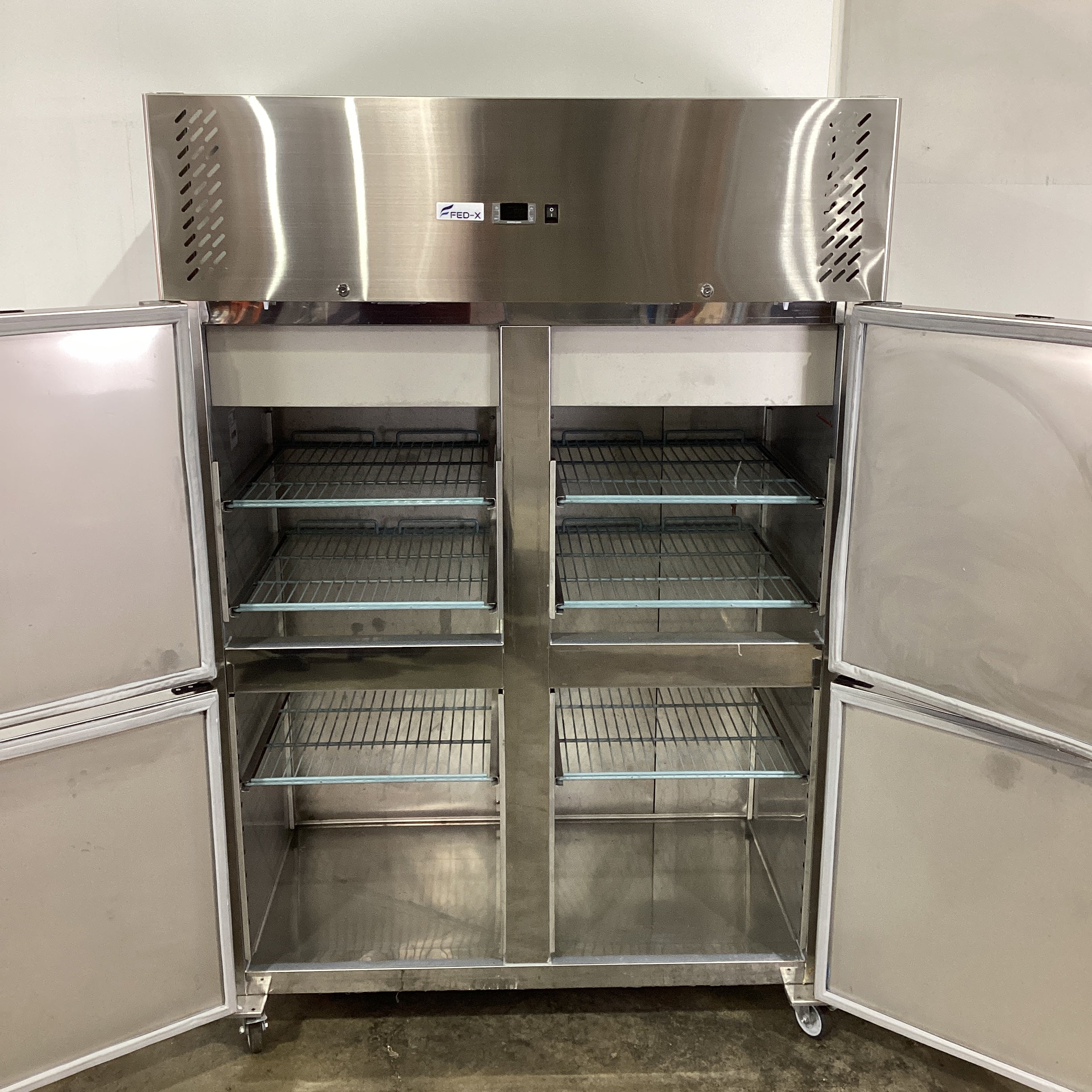 FED-X XURC1200S2V Upright Fridge - 915517