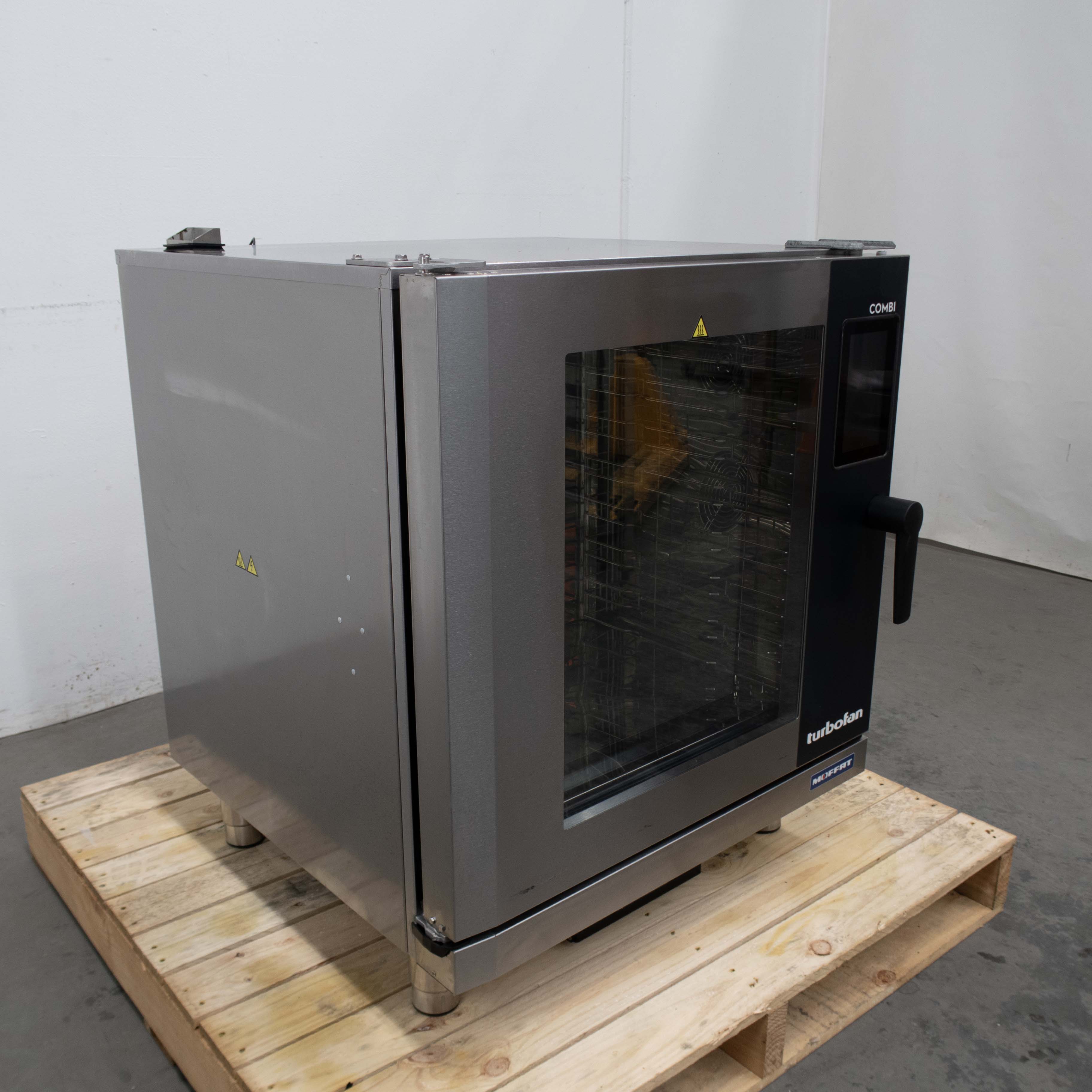 Turbofan AUEC40T7 Combi Oven + Stand - 915605