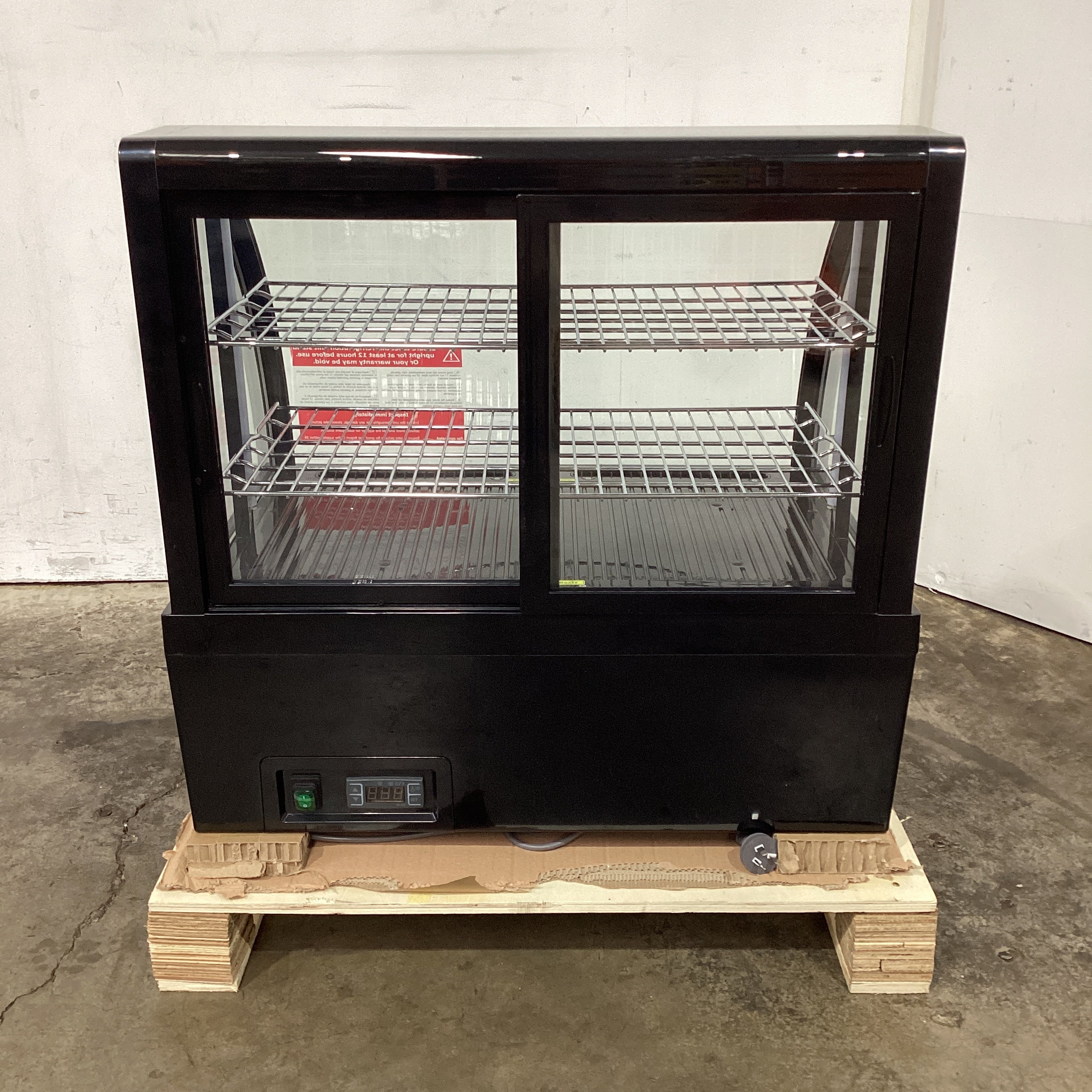 Polar CU636-A Cold Display Fridge - 921369