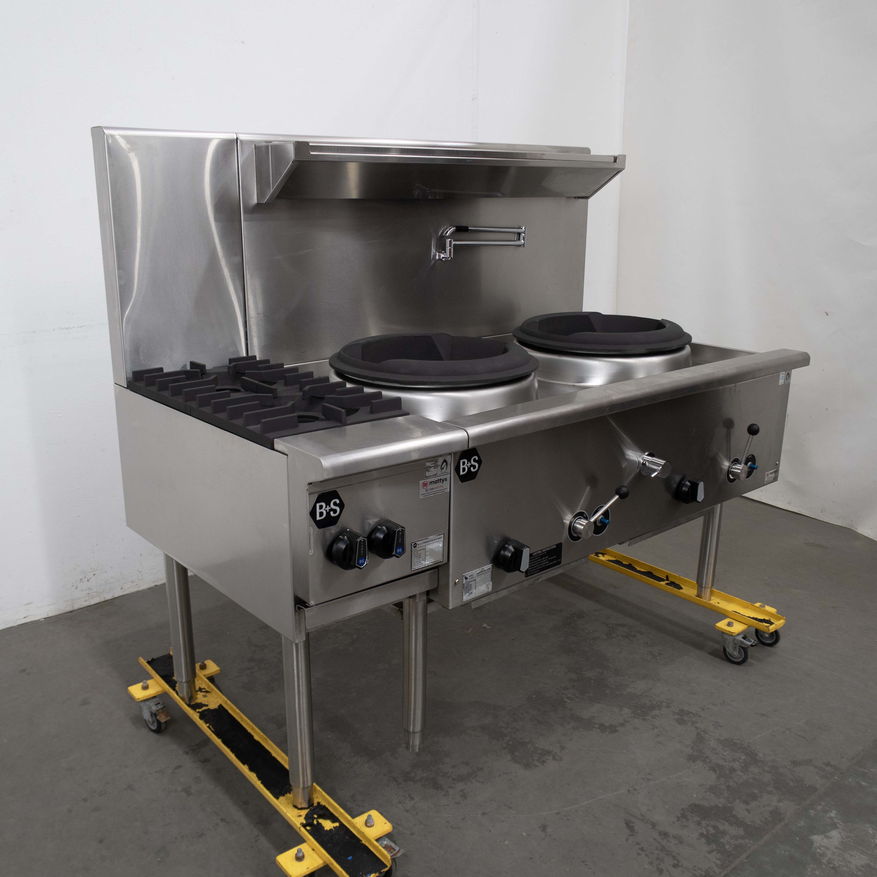 B&S UFWWD-2 Wok Burners + BAWBT-SB2L 2 Burner Cooktop - 925610