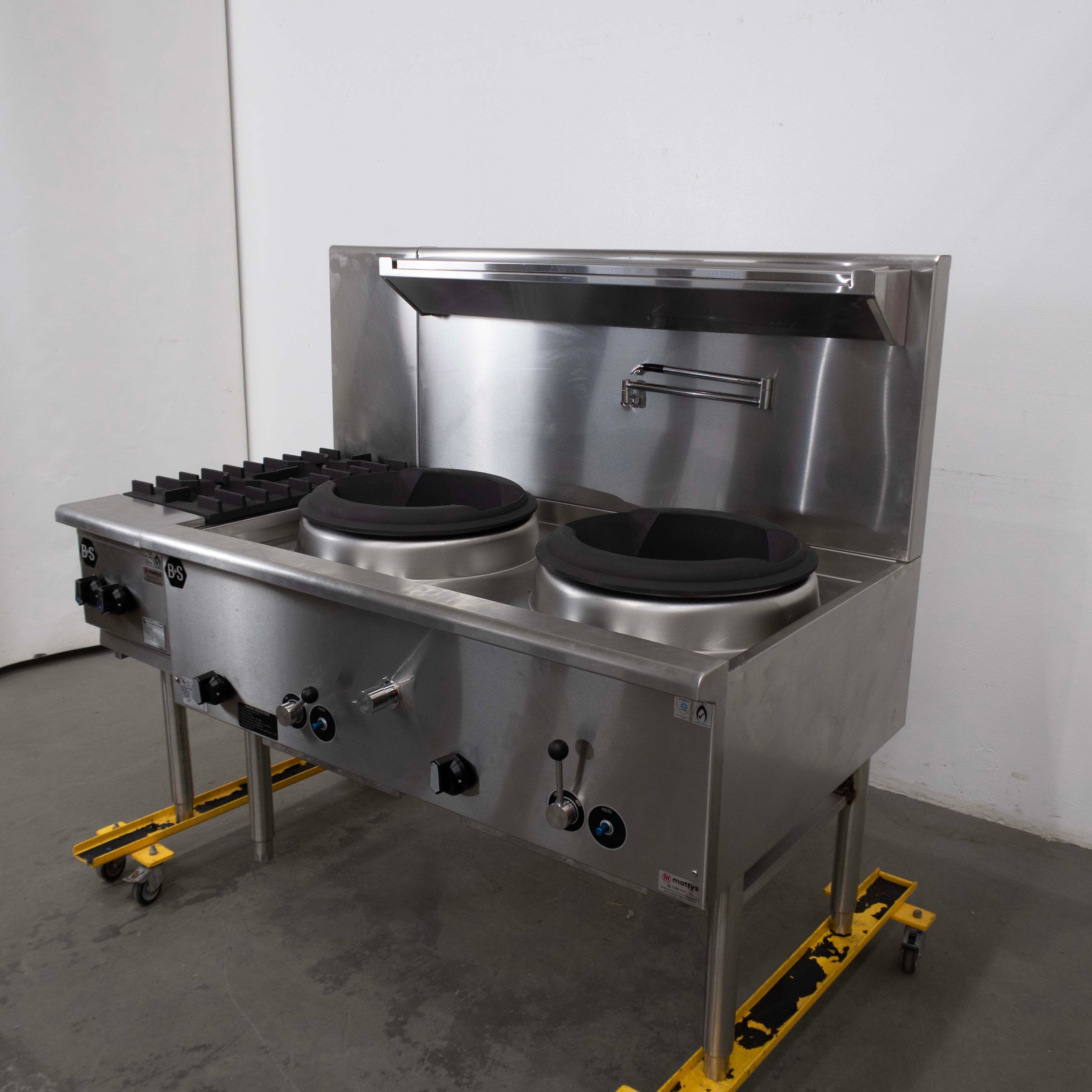 B&S UFWWD-2 Wok Burners + BAWBT-SB2L 2 Burner Cooktop - 925610